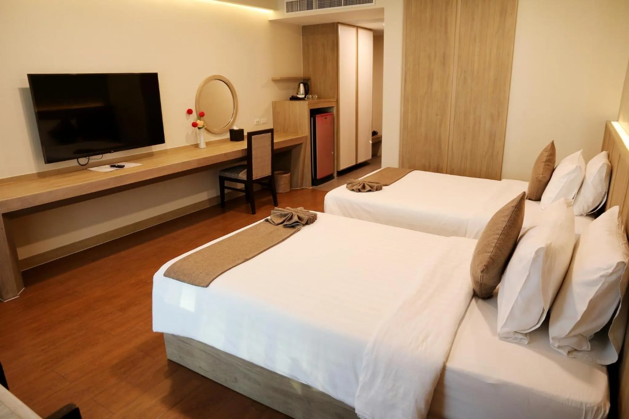 TV and multimedia, Bed in Crystal Palace Luxury Hotel Pattaya