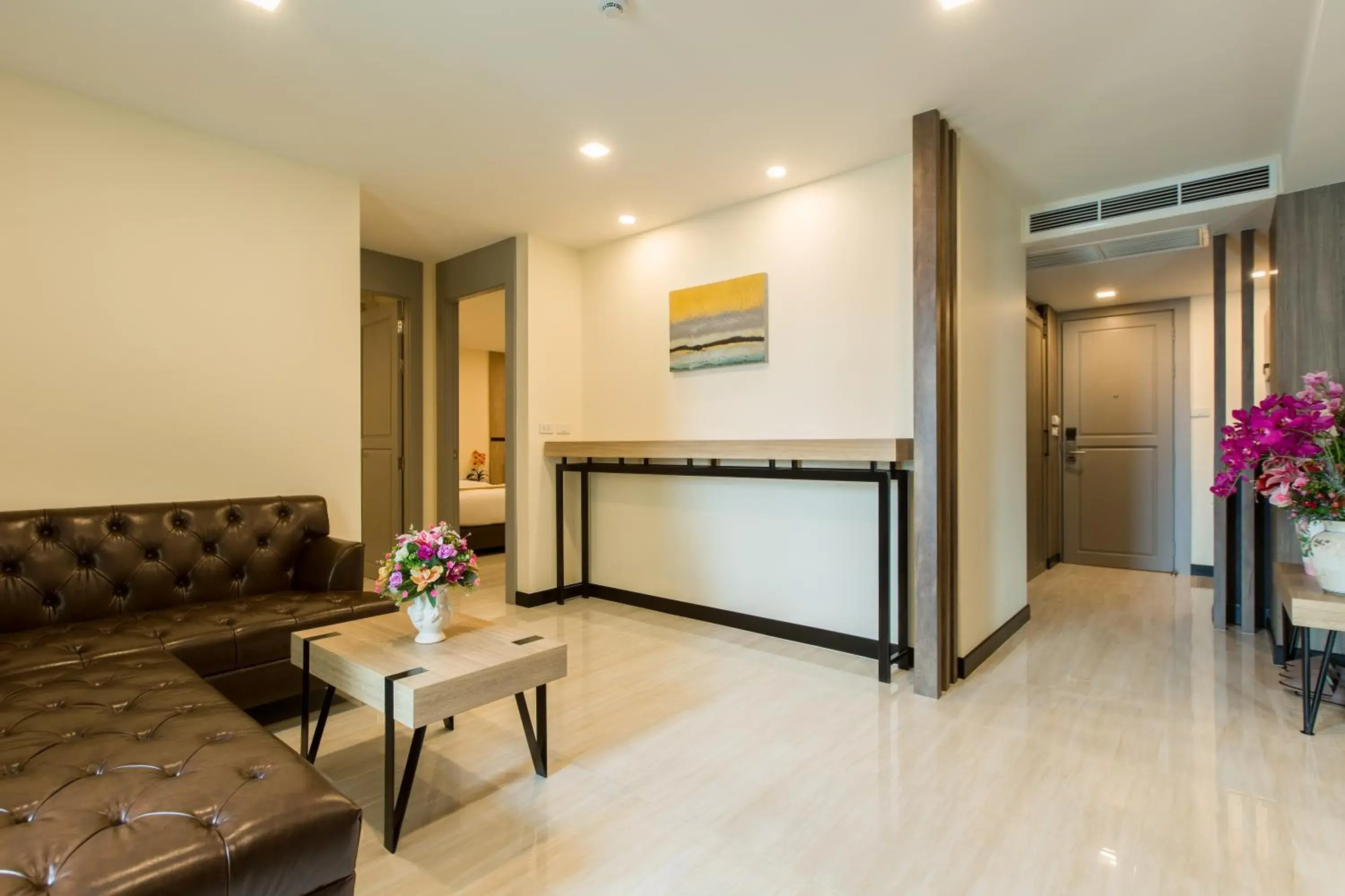 Living room in Crystal Palace Luxury Hotel Pattaya Living room in Crystal Palace Luxury Hotel Pattaya