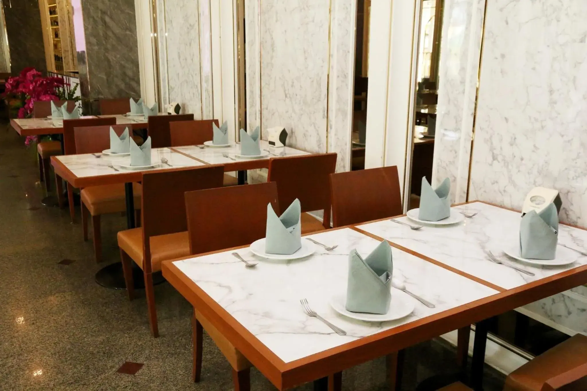 Restaurant/places to eat in Crystal Palace Luxury Hotel Pattaya Restaurant/places to eat in Crystal Palace Luxury Hotel Pattaya