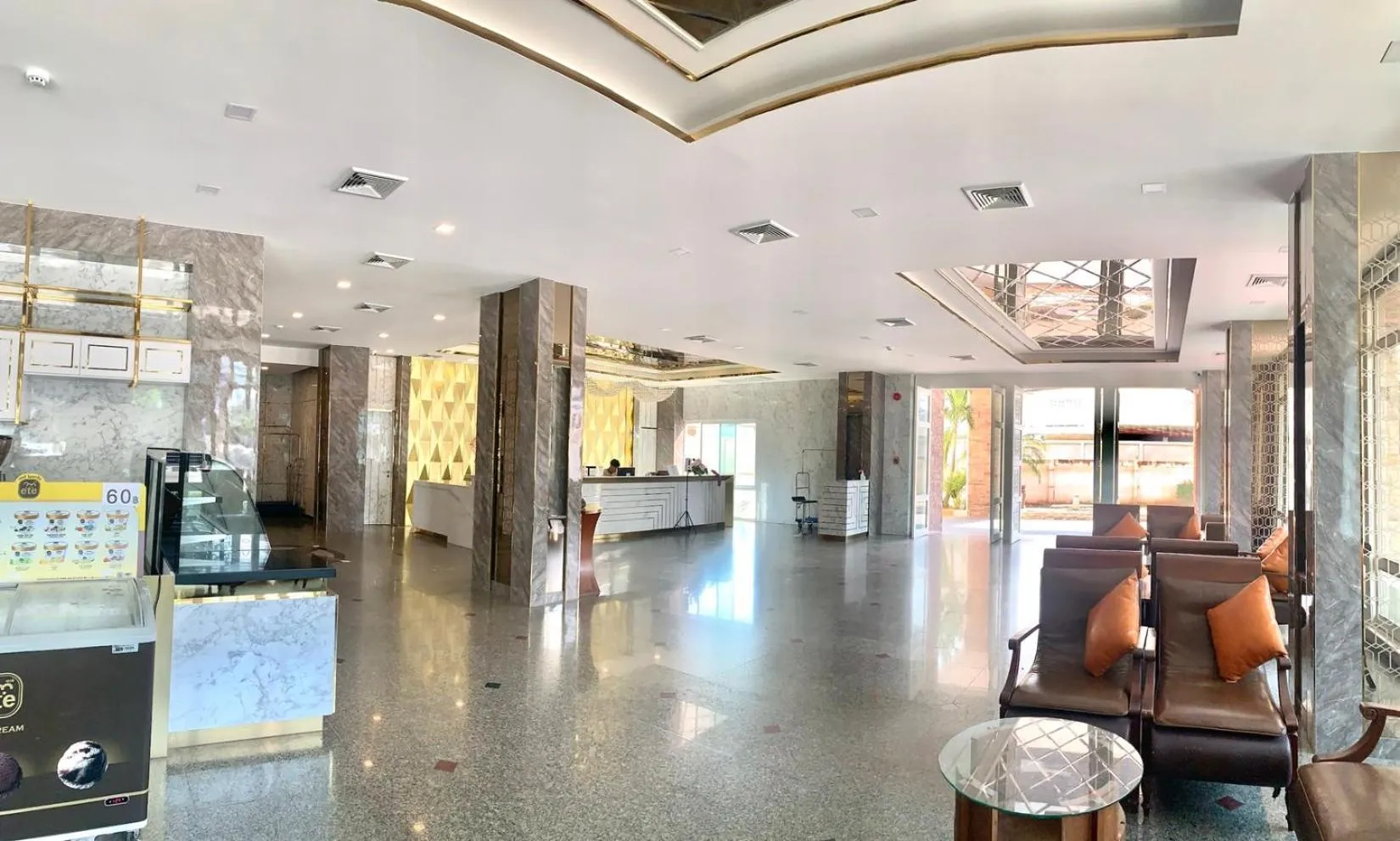 Living room in Crystal Palace Luxury Hotel Pattaya