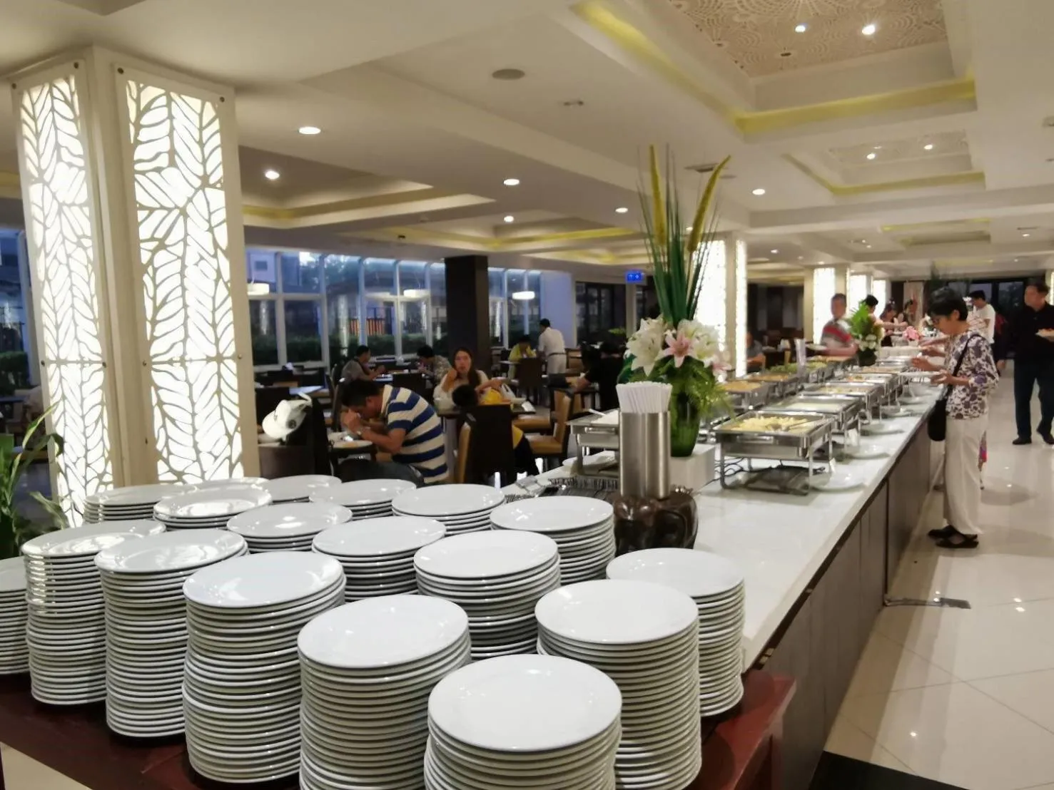 Restaurant/places to eat in Crystal Palace Luxury Hotel Pattaya