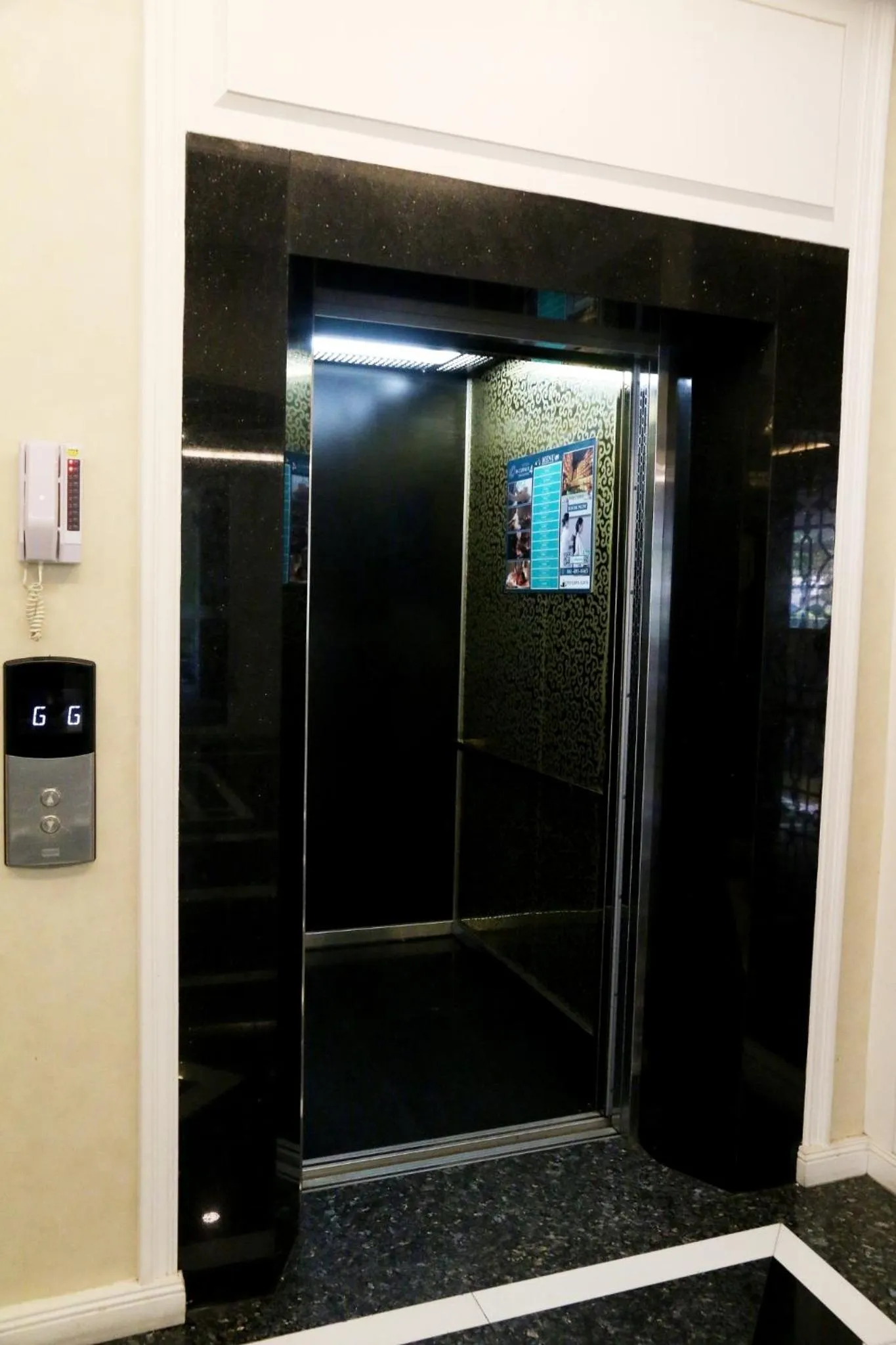 elevator in Crystal Palace Luxury Hotel Pattaya
