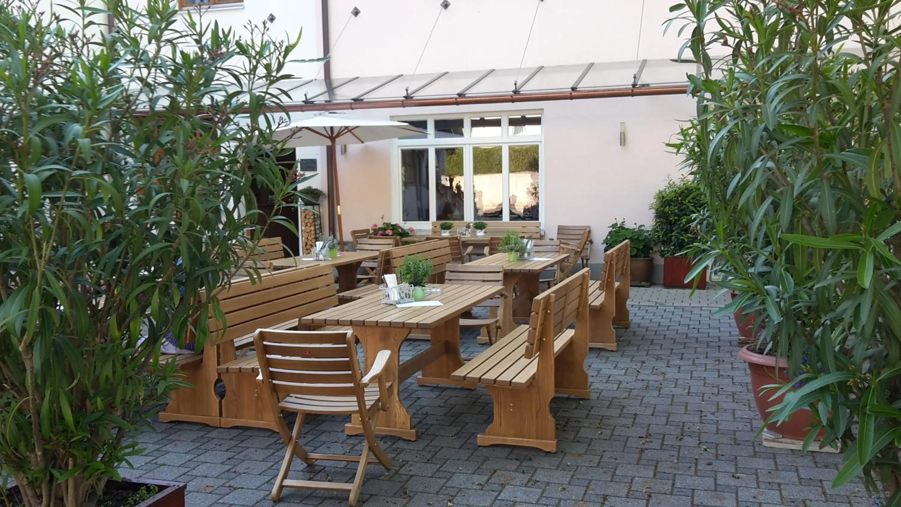 Patio in Gasthaus und Hotel Göttler Josef