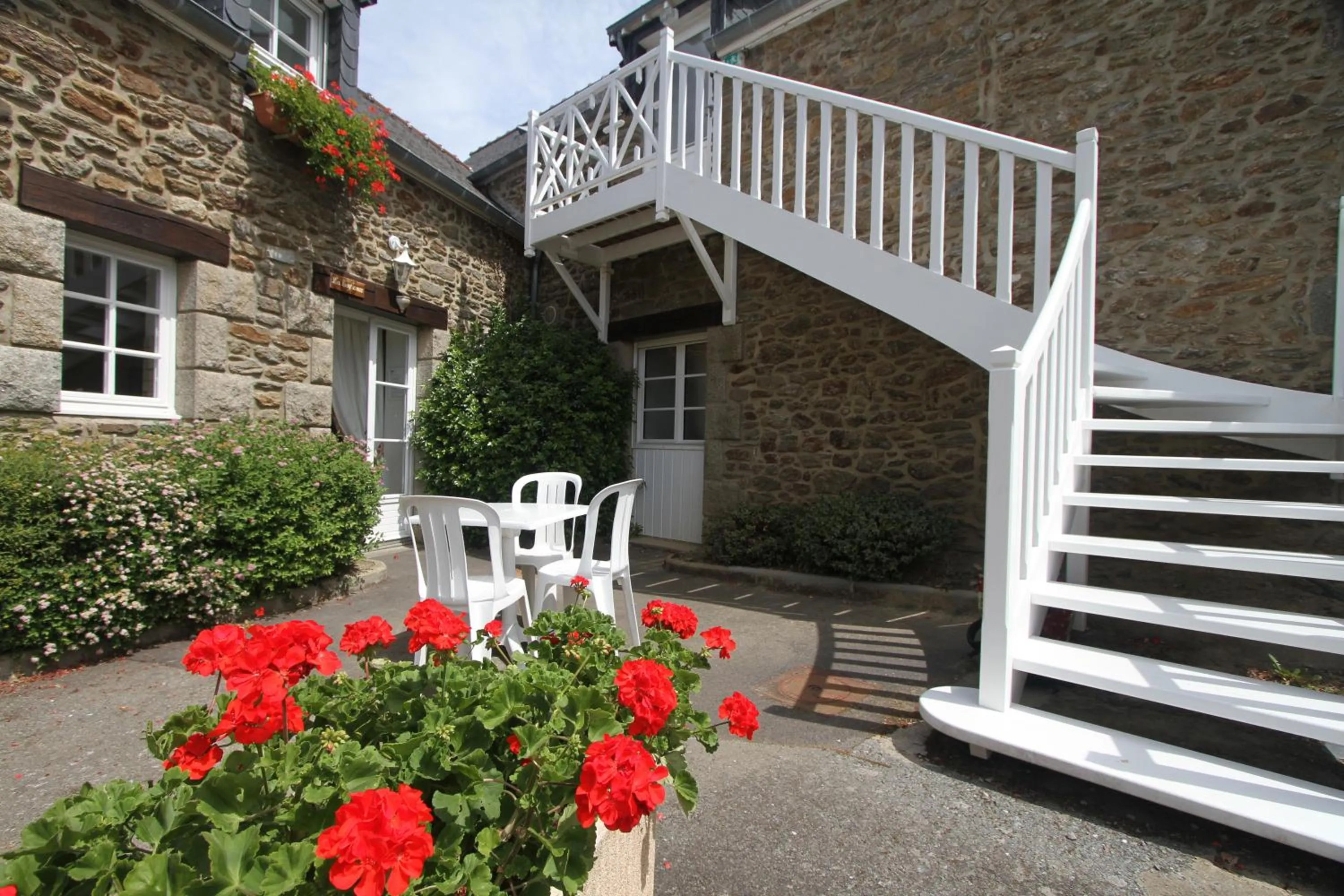 Balcony/Terrace in Hotel Spa La Malouinière Des Longchamps - Saint-Malo