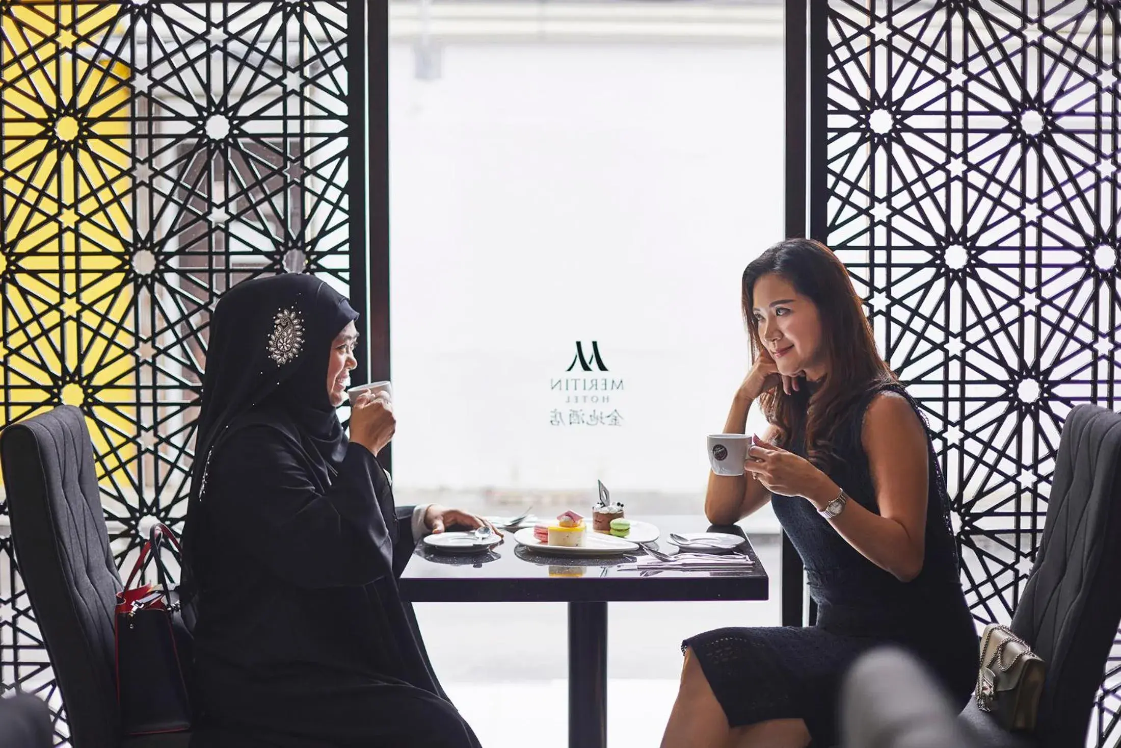 Restaurant/places to eat in Meritin Hotel Restaurant/places to eat in Meritin Hotel