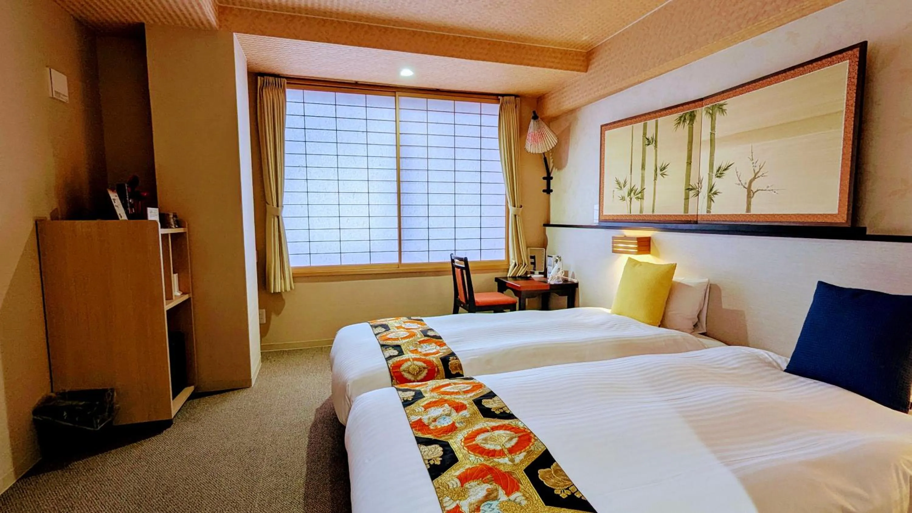 Bed in Kyoto Inn Gion