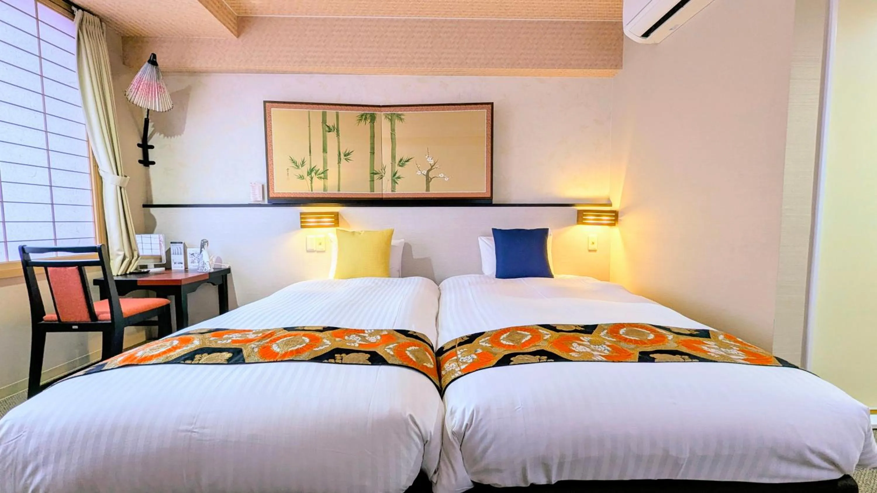 Bed in Kyoto Inn Gion