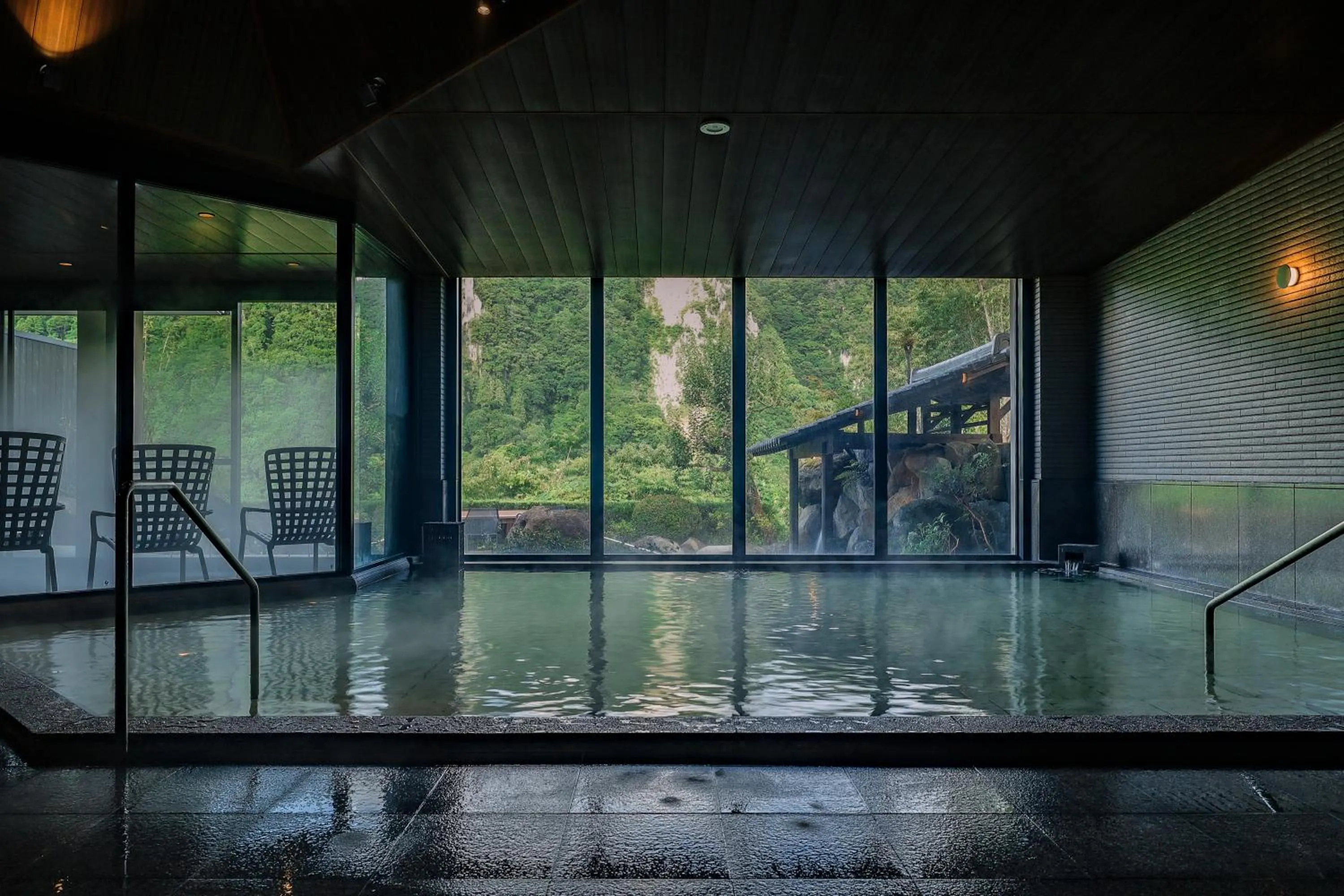 Public Bath in Okuhita Onsen Umehibiki