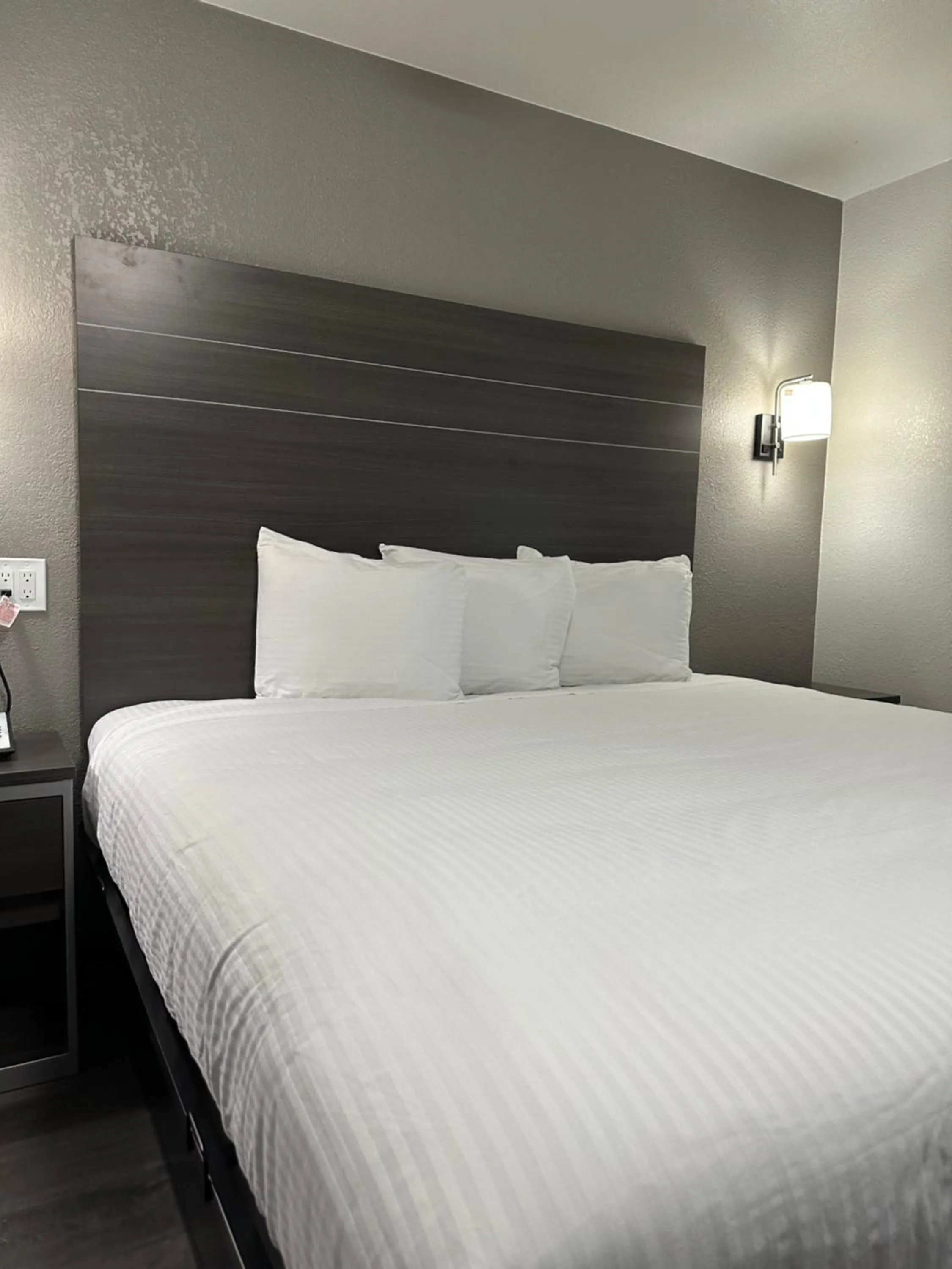 Sleepy Traveler Motel