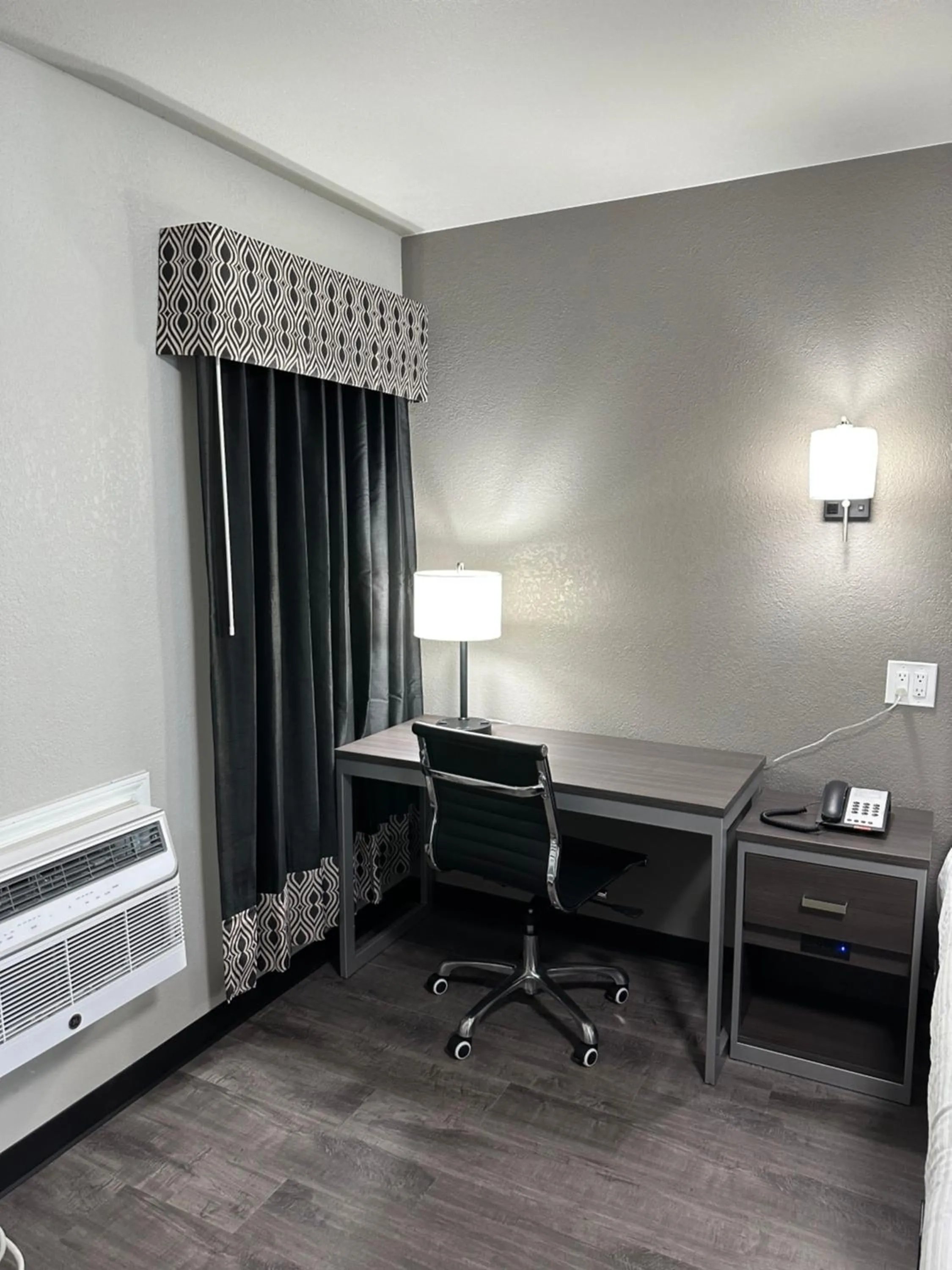 Sleepy Traveler Motel