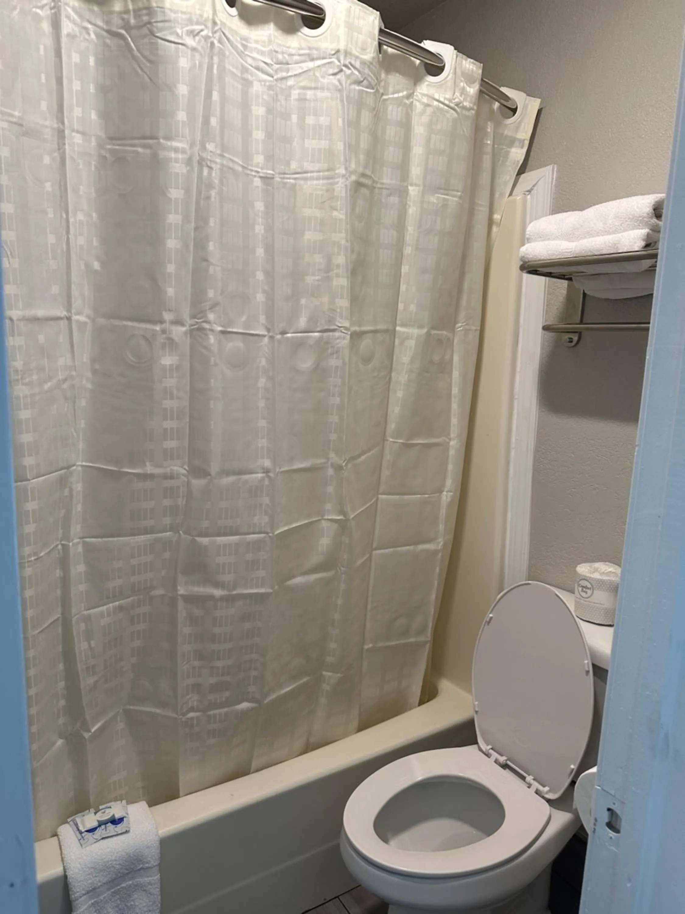 Sleepy Traveler Motel