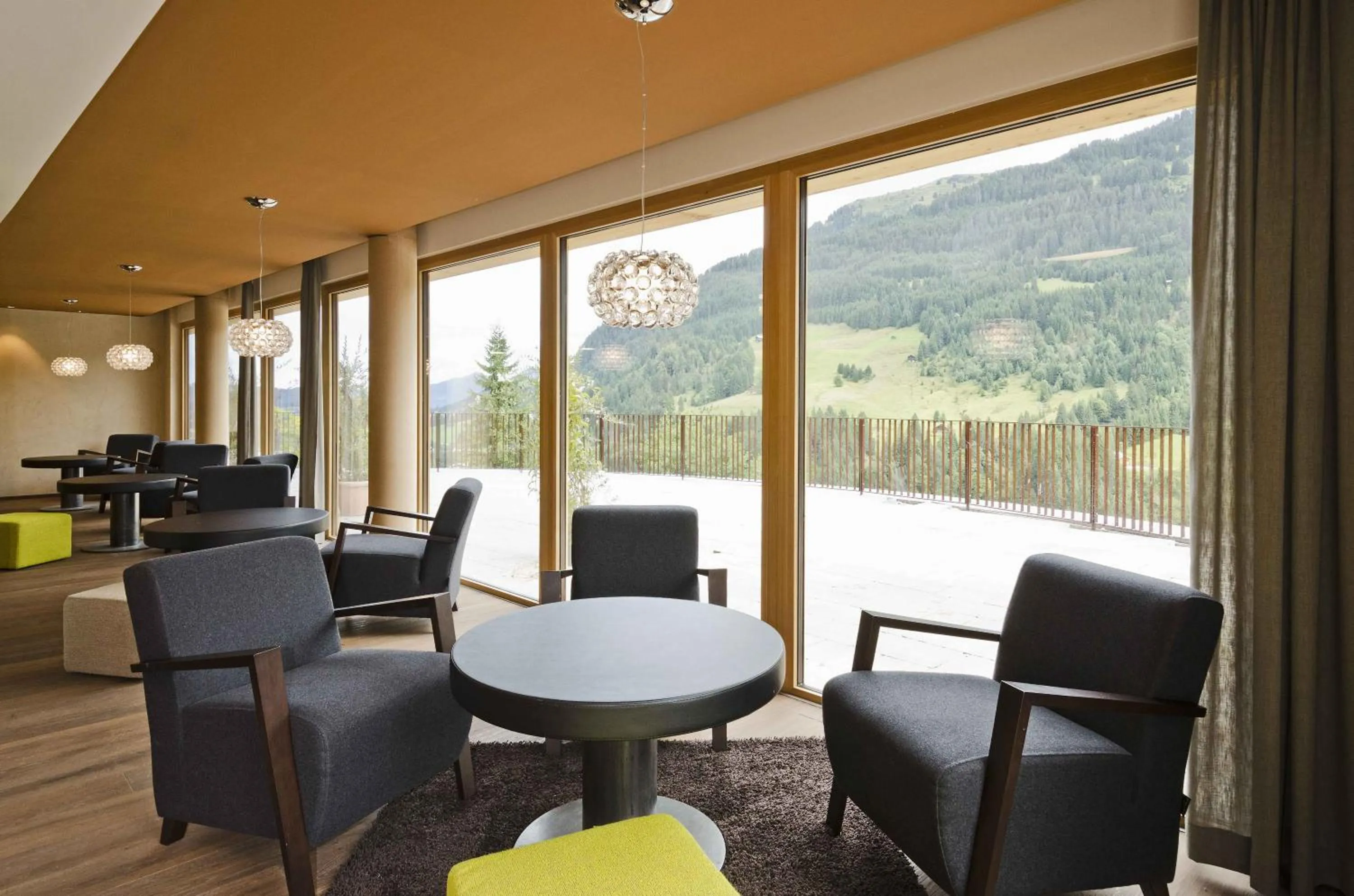 Lounge or bar in Familotel Alphotel