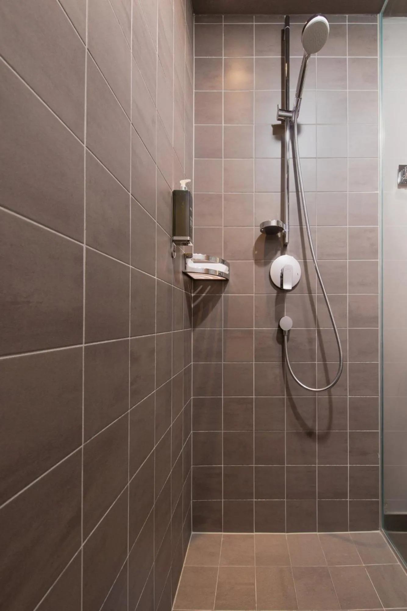 Shower in Familotel Alphotel