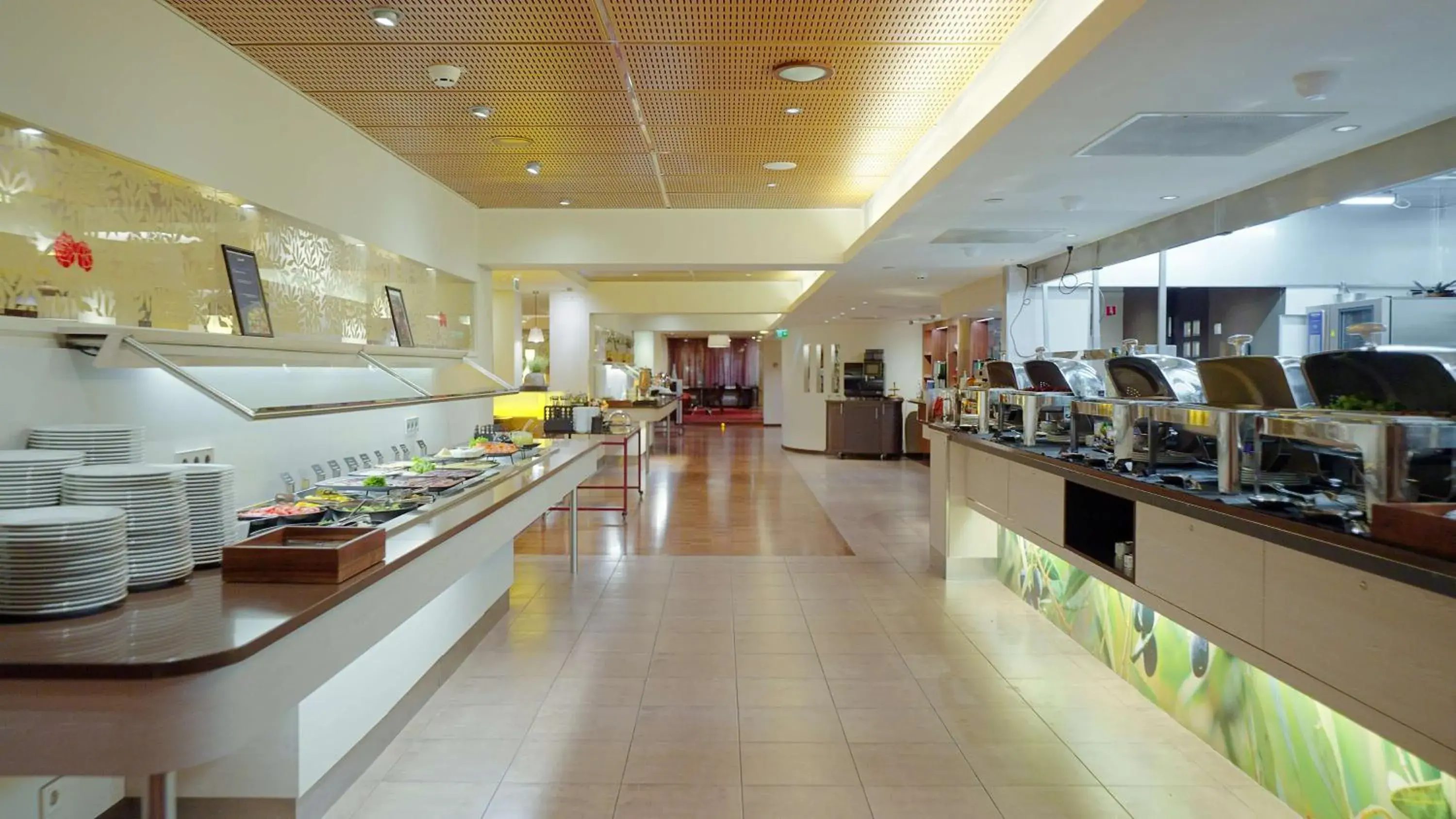 Restaurant/places to eat in Radisson Blu Hotel Olümpia Restaurant/places to eat in Radisson Blu Hotel Olümpia