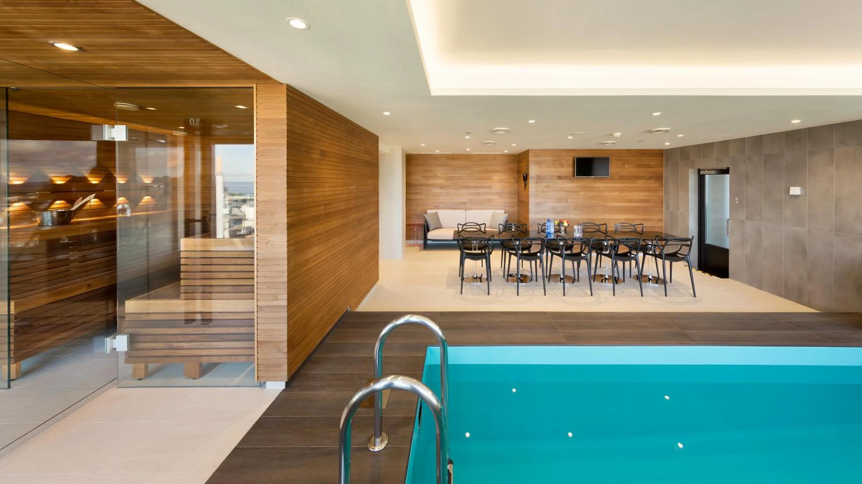 Restaurant/places to eat in Radisson Blu Hotel Olümpia