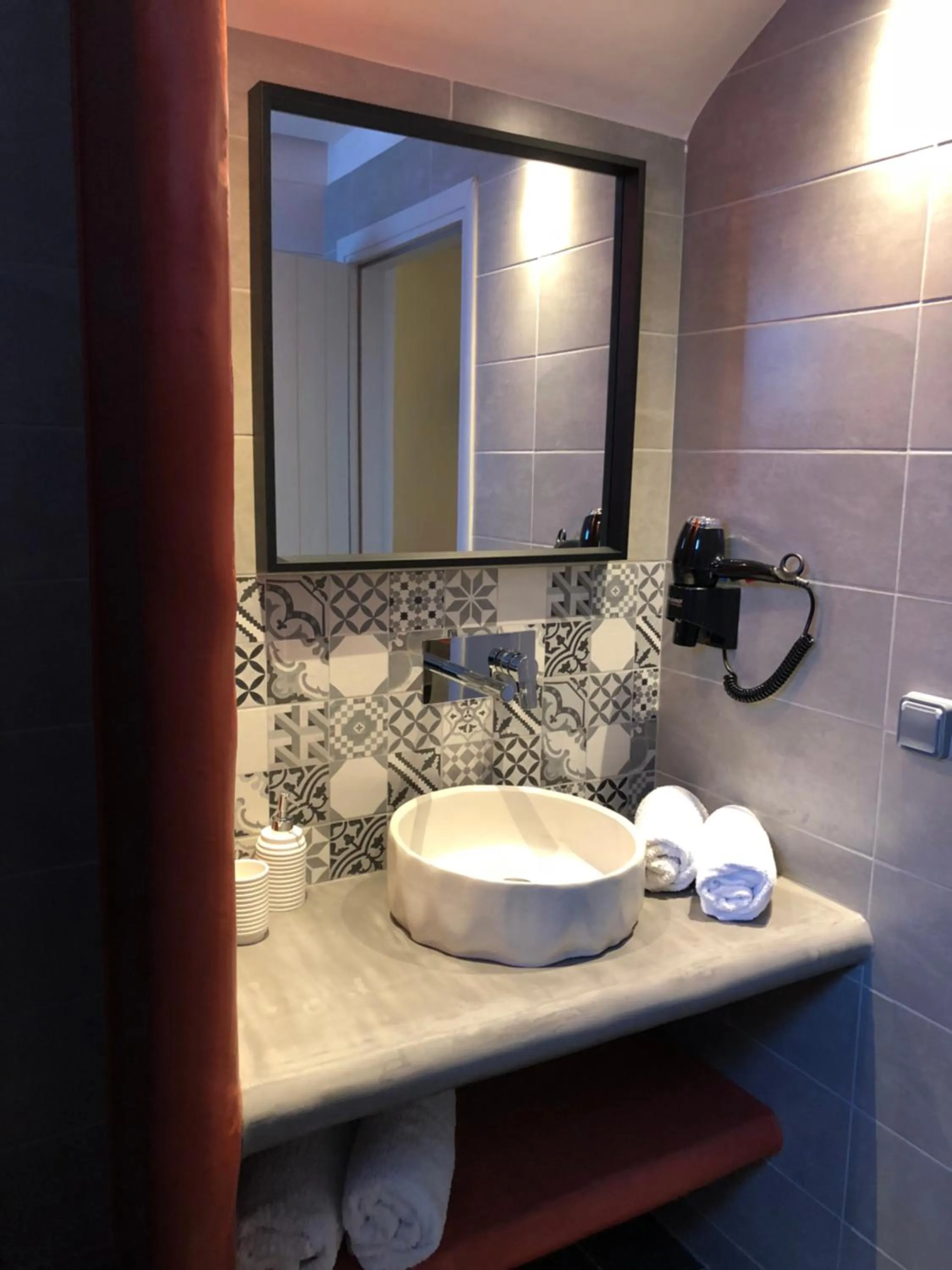 Bathroom in Afrodete Hotel