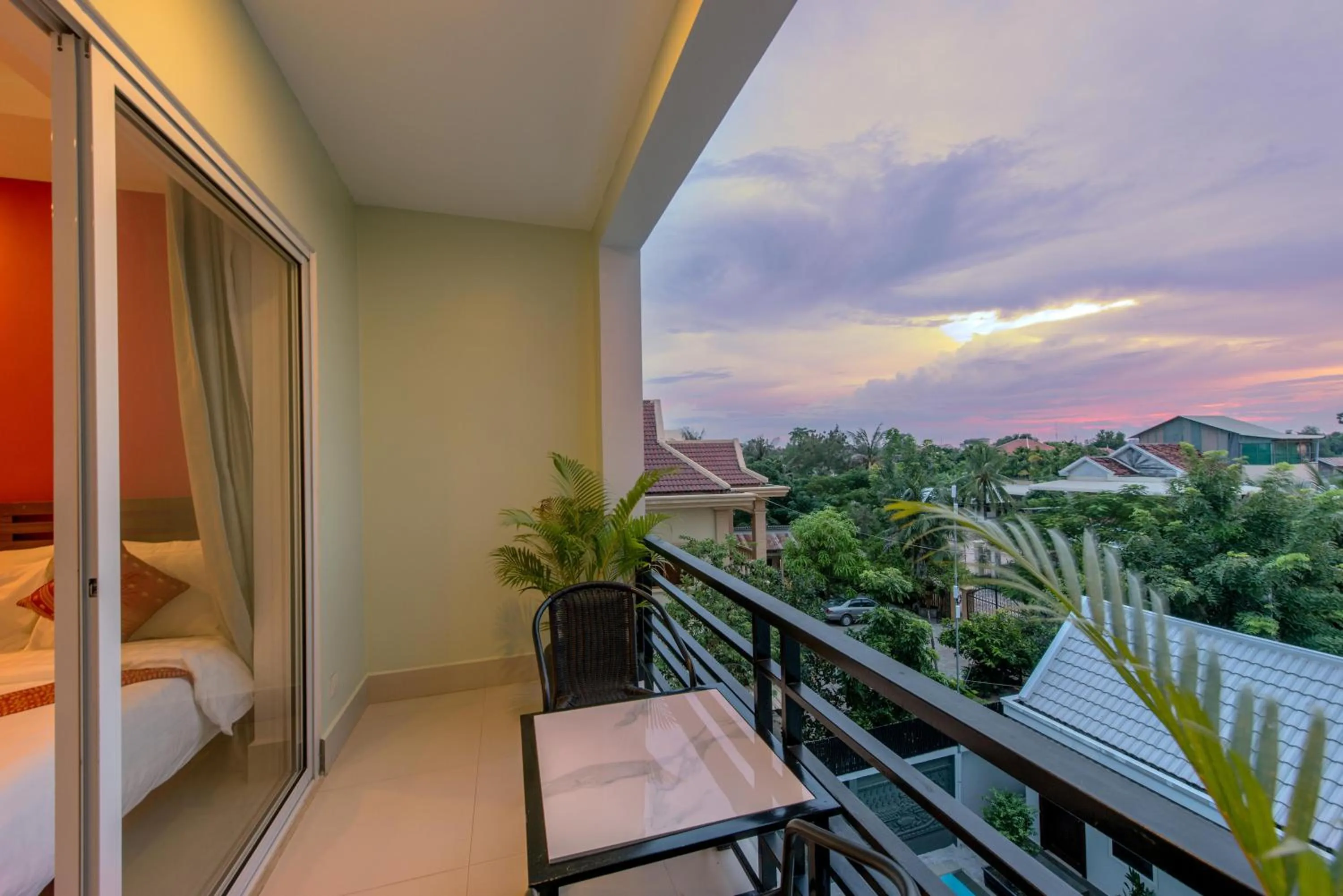 Balcony/Terrace, Bed in Golden Citadel Hotel Siem Reap