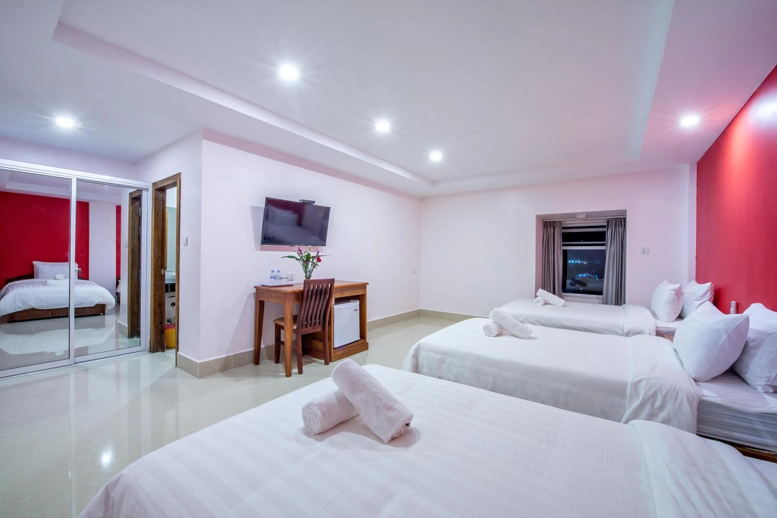 Bedroom, Bed in Golden Citadel Hotel Siem Reap