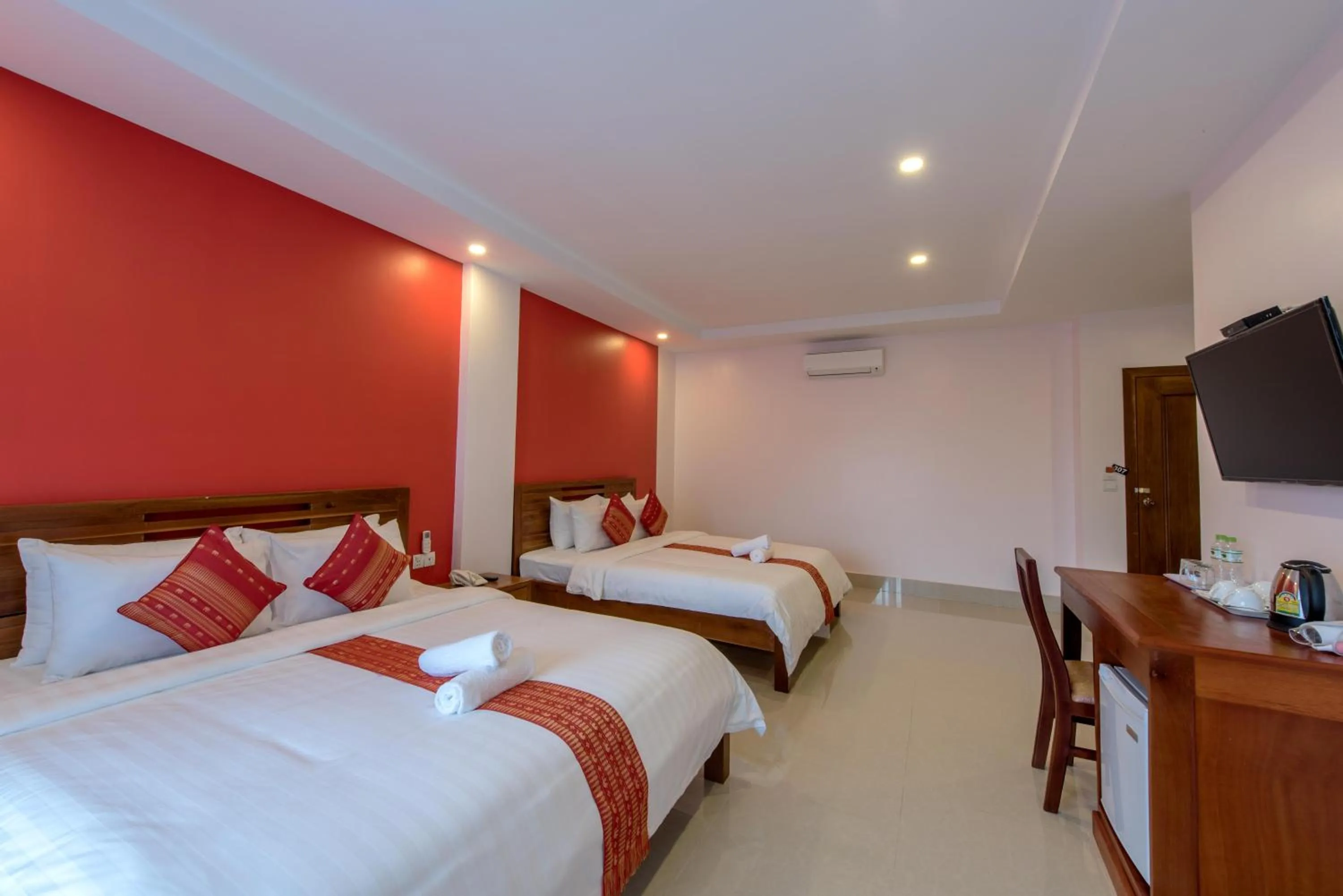 Bedroom, Bed in Golden Citadel Hotel Siem Reap