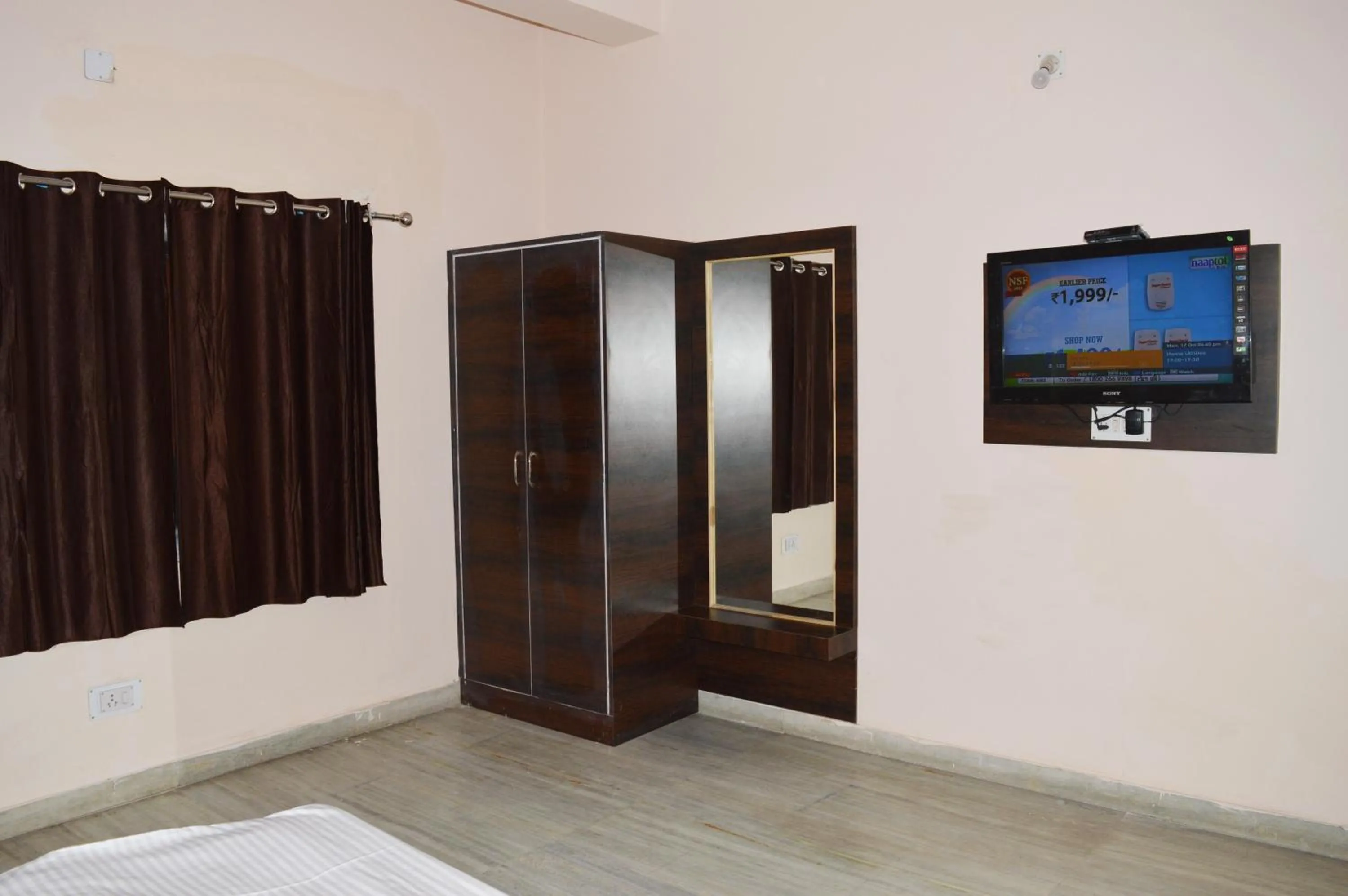 bunk bed in Laxmi Mahal