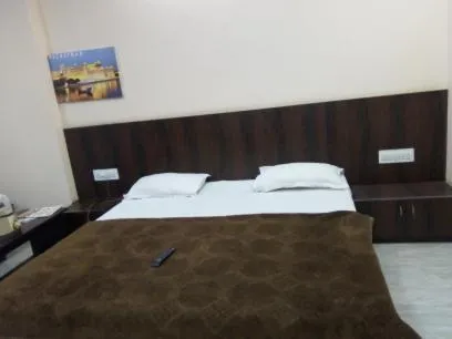 bunk bed, Bed in Laxmi Mahal