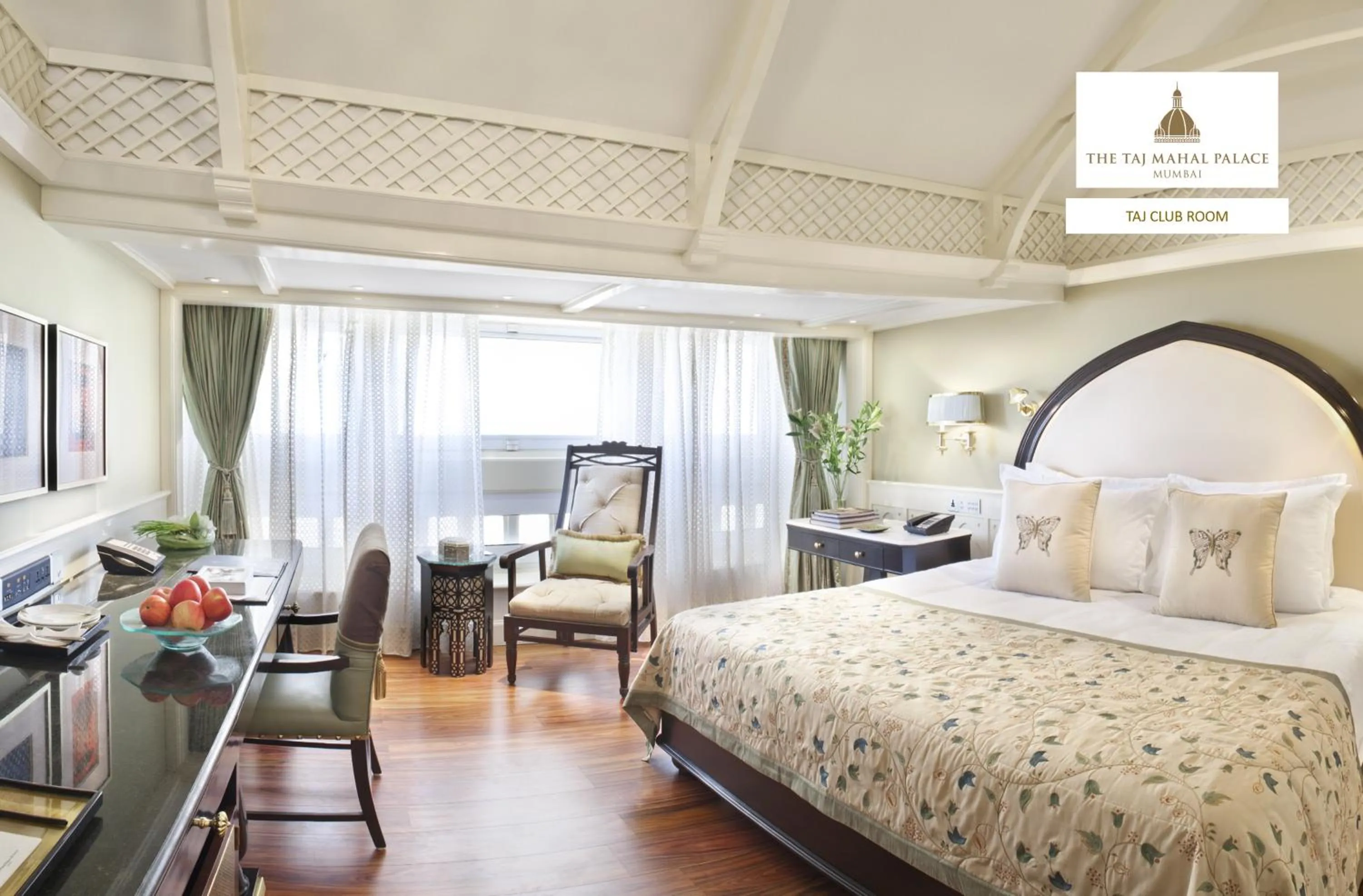 Bed in The Taj Mahal Palace, Mumbai