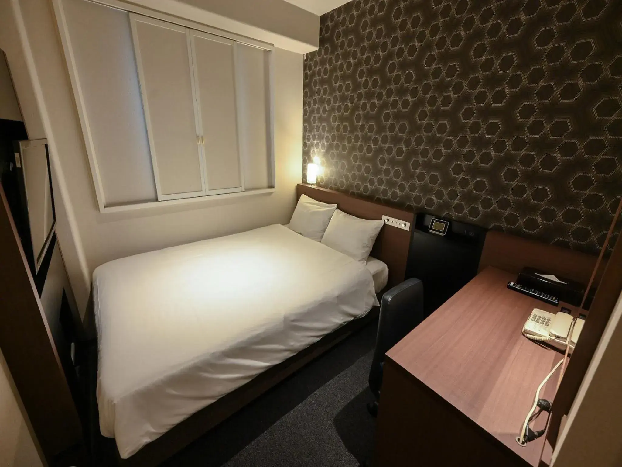 Photo of the whole room, Bed in Sanco Inn Kuwana Ekimae Photo of the whole room, Bed in Sanco Inn Kuwana Ekimae