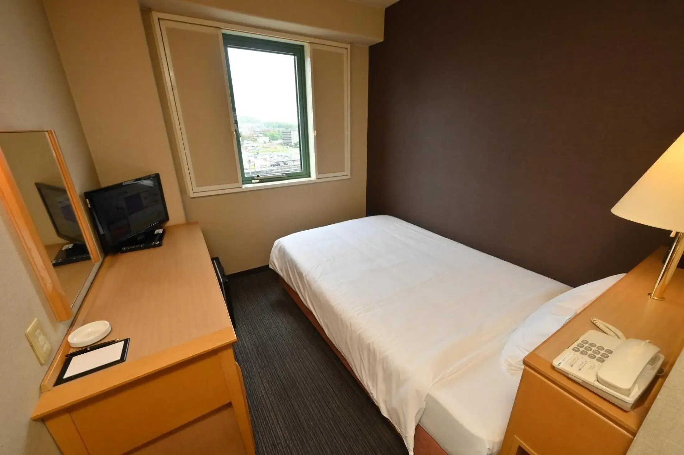 Photo of the whole room, Bed in Sanco Inn Kuwana Ekimae Photo of the whole room, Bed in Sanco Inn Kuwana Ekimae