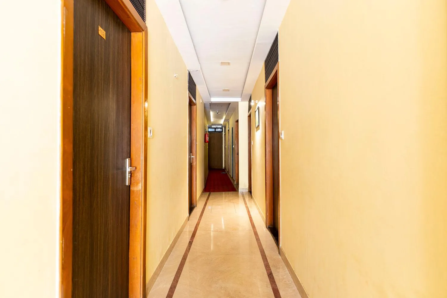 Property building in Hotel Elite 59