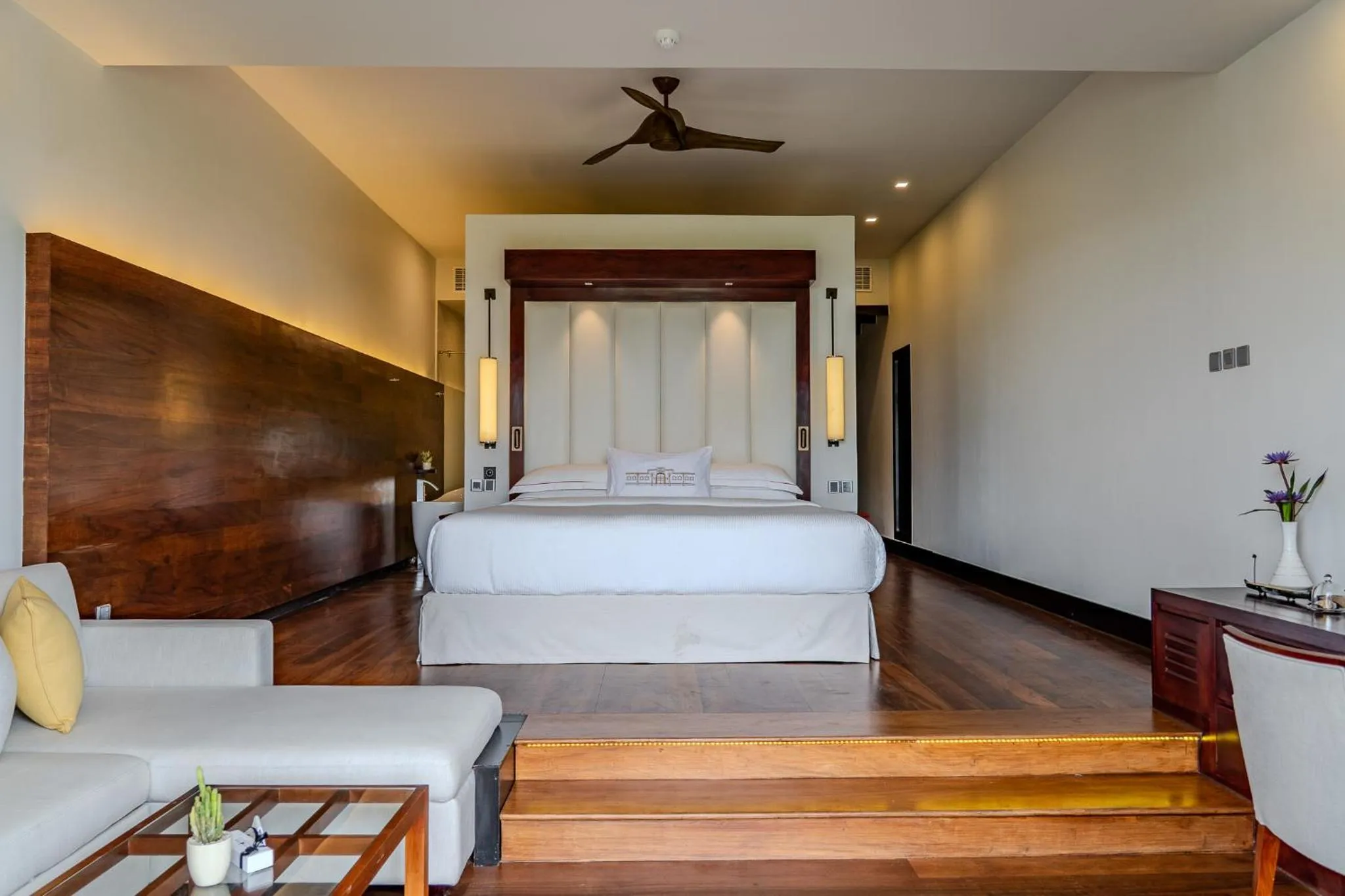 Bed in The Fortress Resort & Spa Galle