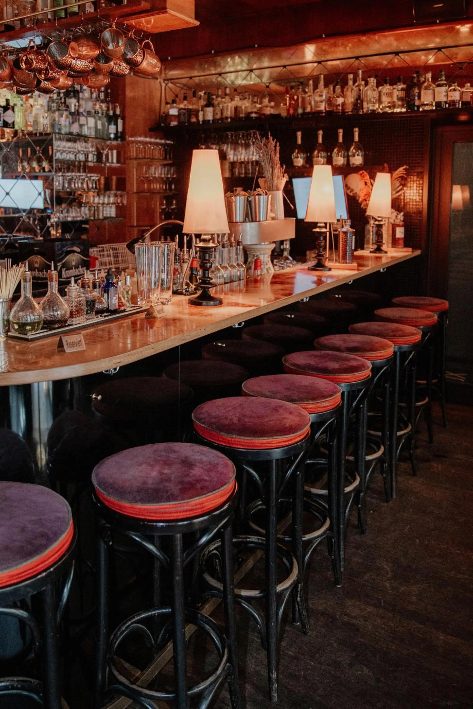 Restaurant/places to eat in Hotel Lux