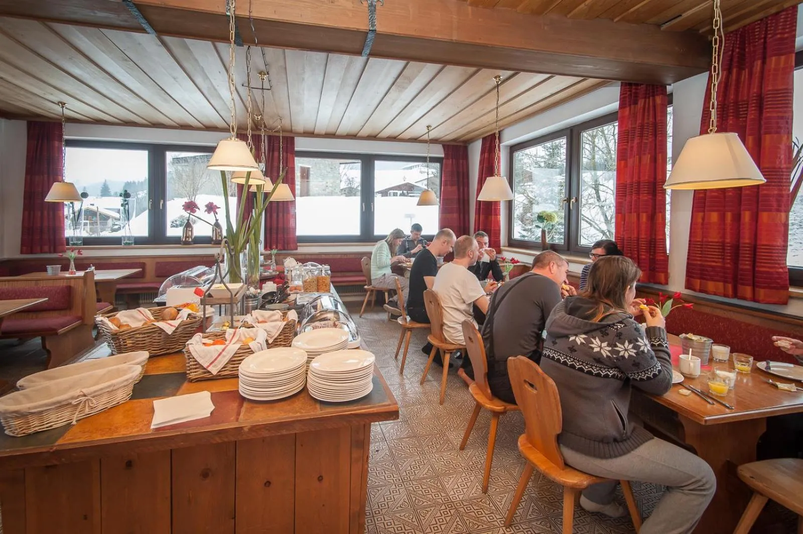 Food and drinks in Bed & Breakfast Der Tiroler