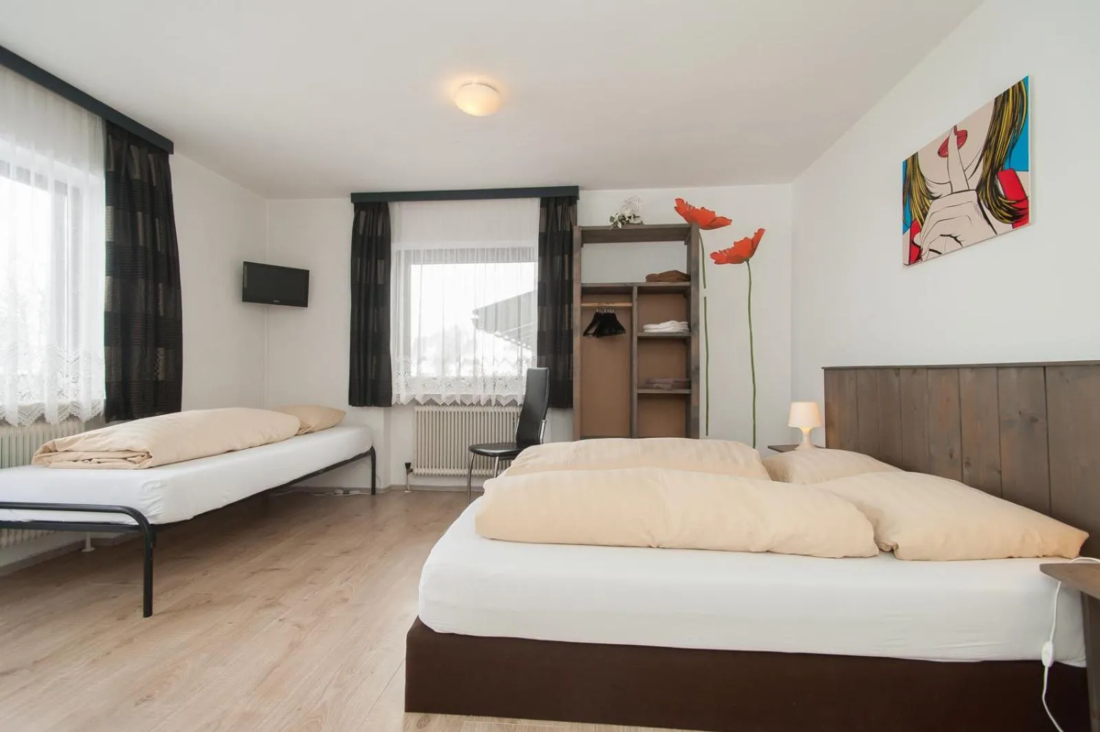 Bed in Bed & Breakfast Der Tiroler