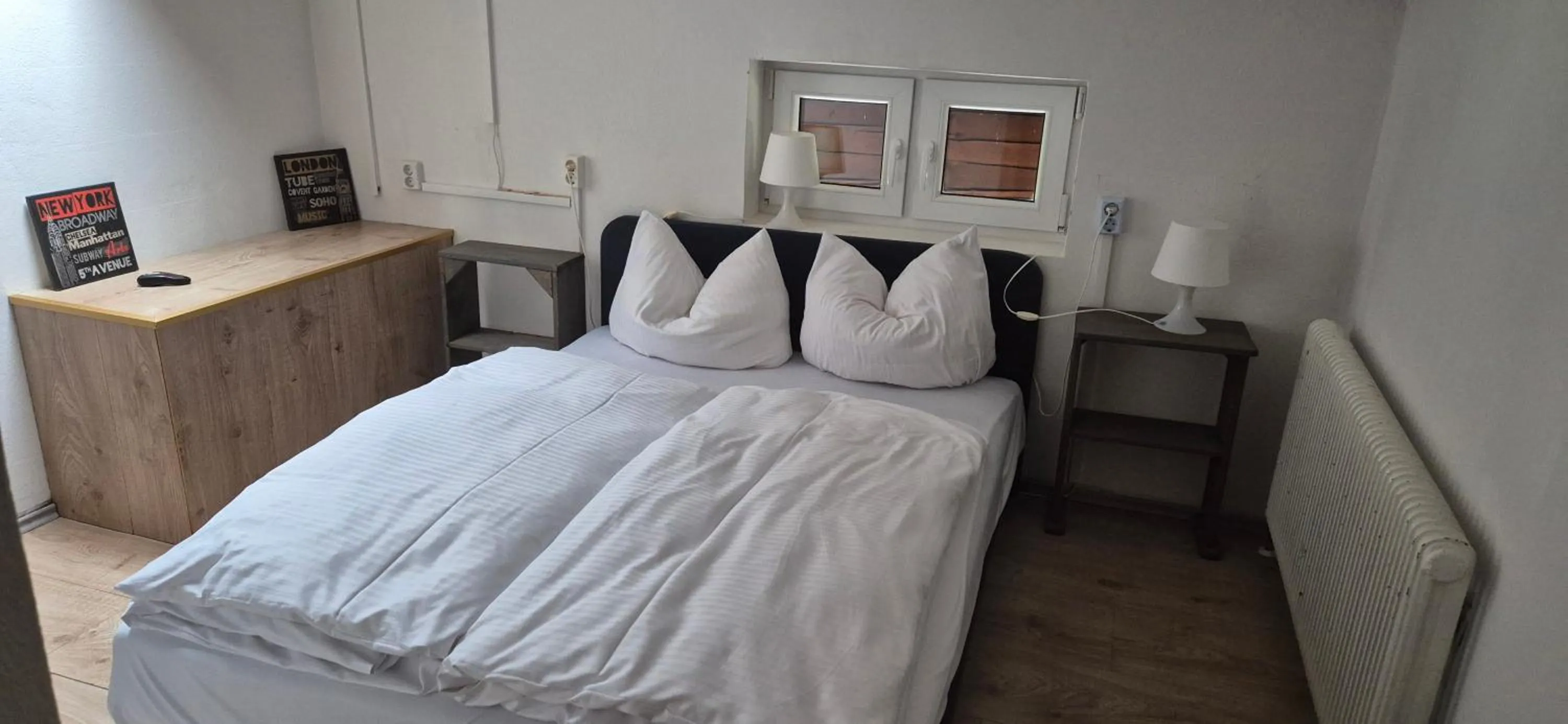 Bed in Bed & Breakfast Der Tiroler