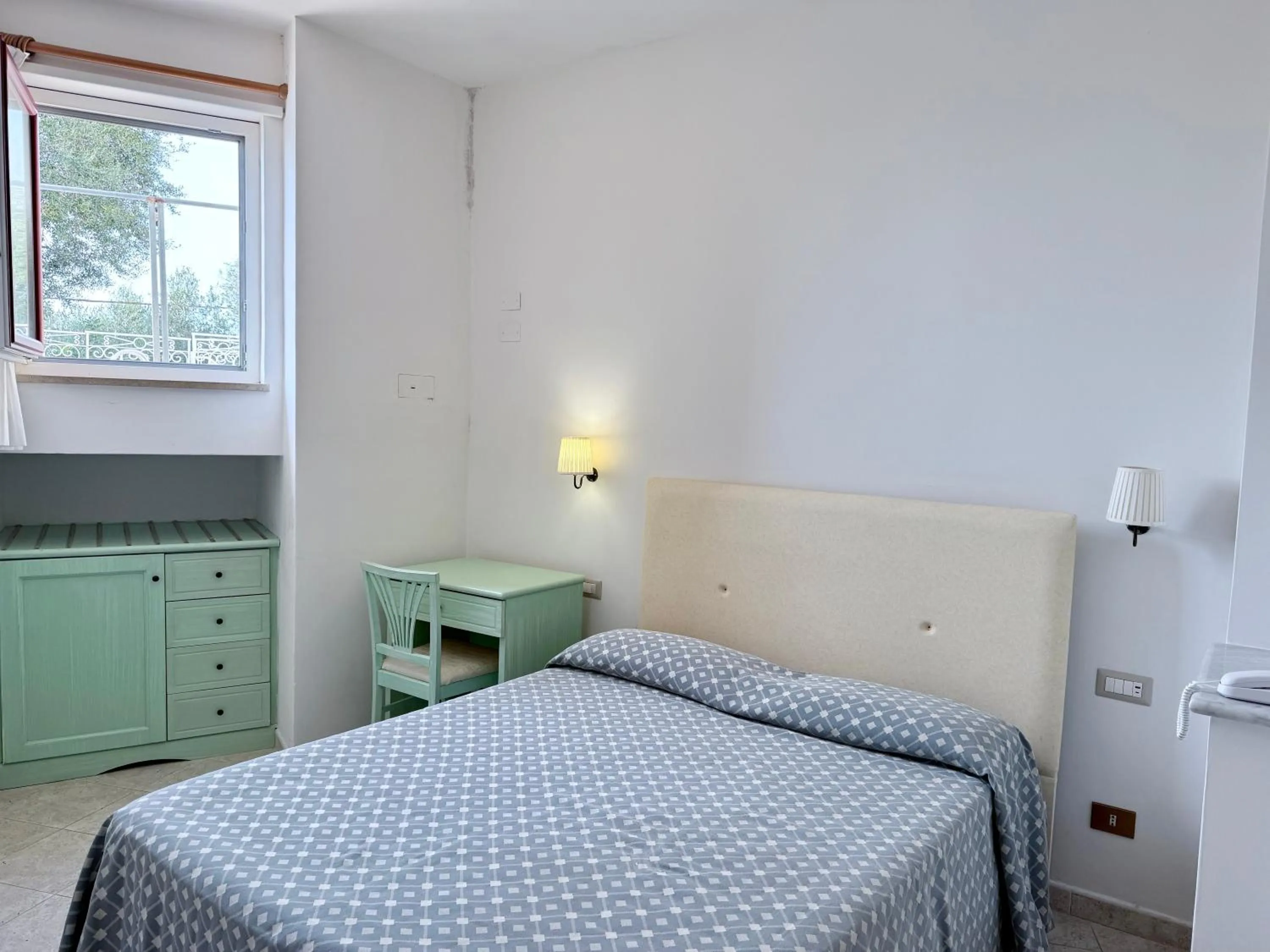 Photo of the whole room, Bed in Hotel Dania