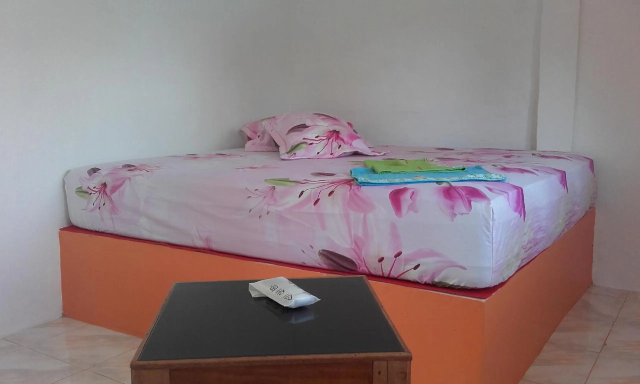 Photo of the whole room, Bed in pulau weh sabang marifi