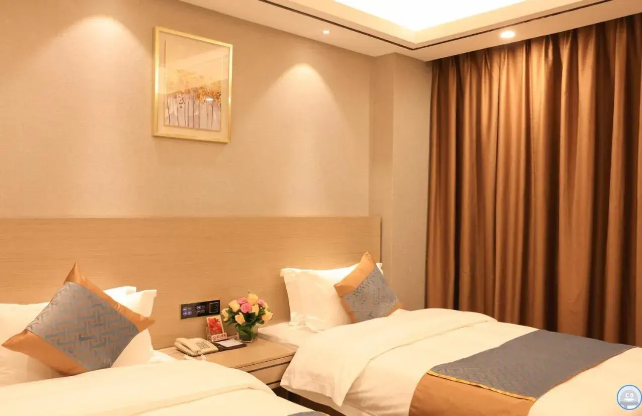 Bed in Five Rams City Hotel Bed in Five Rams City Hotel