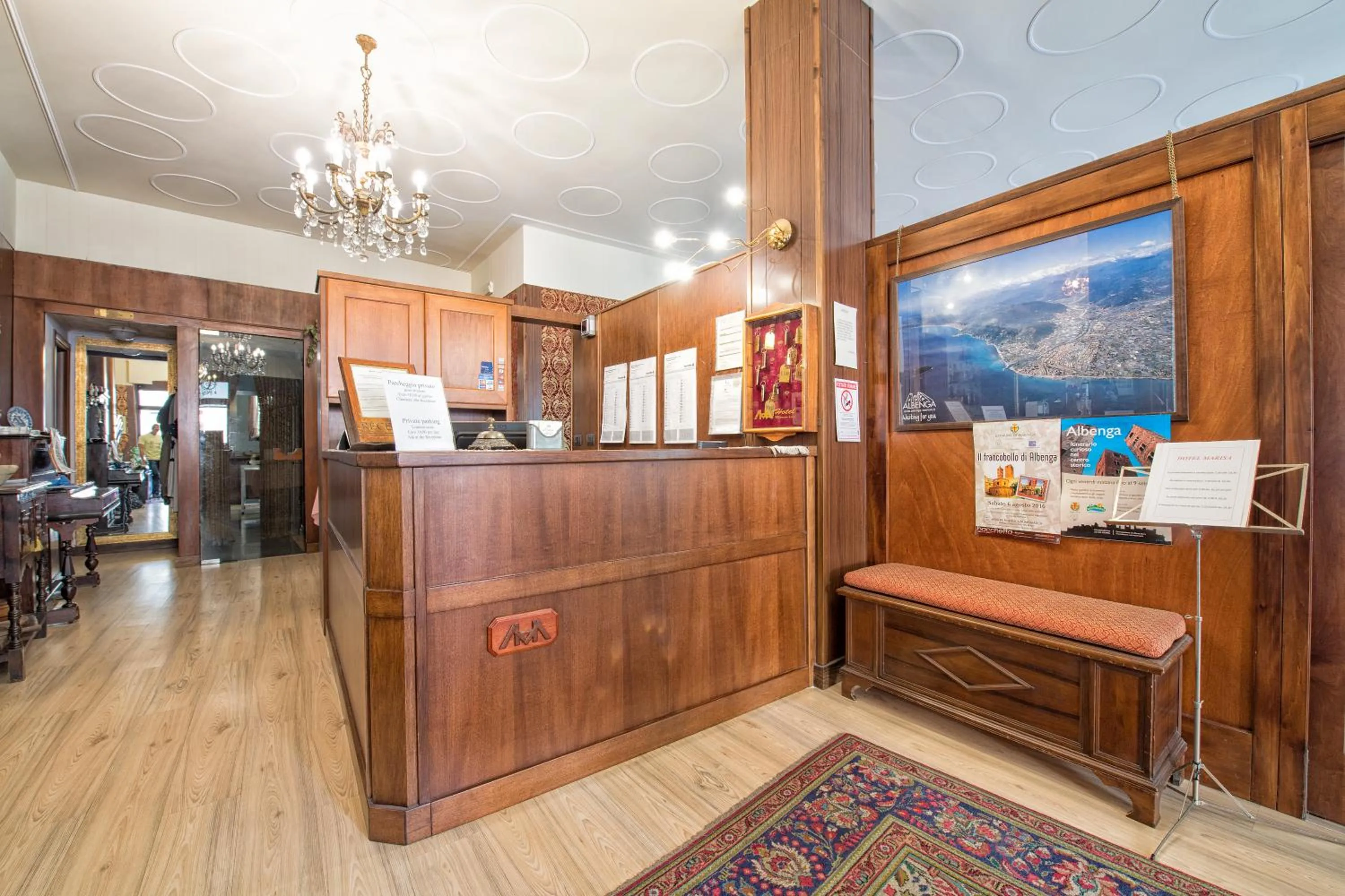 Lobby or reception in Hotel Marisa