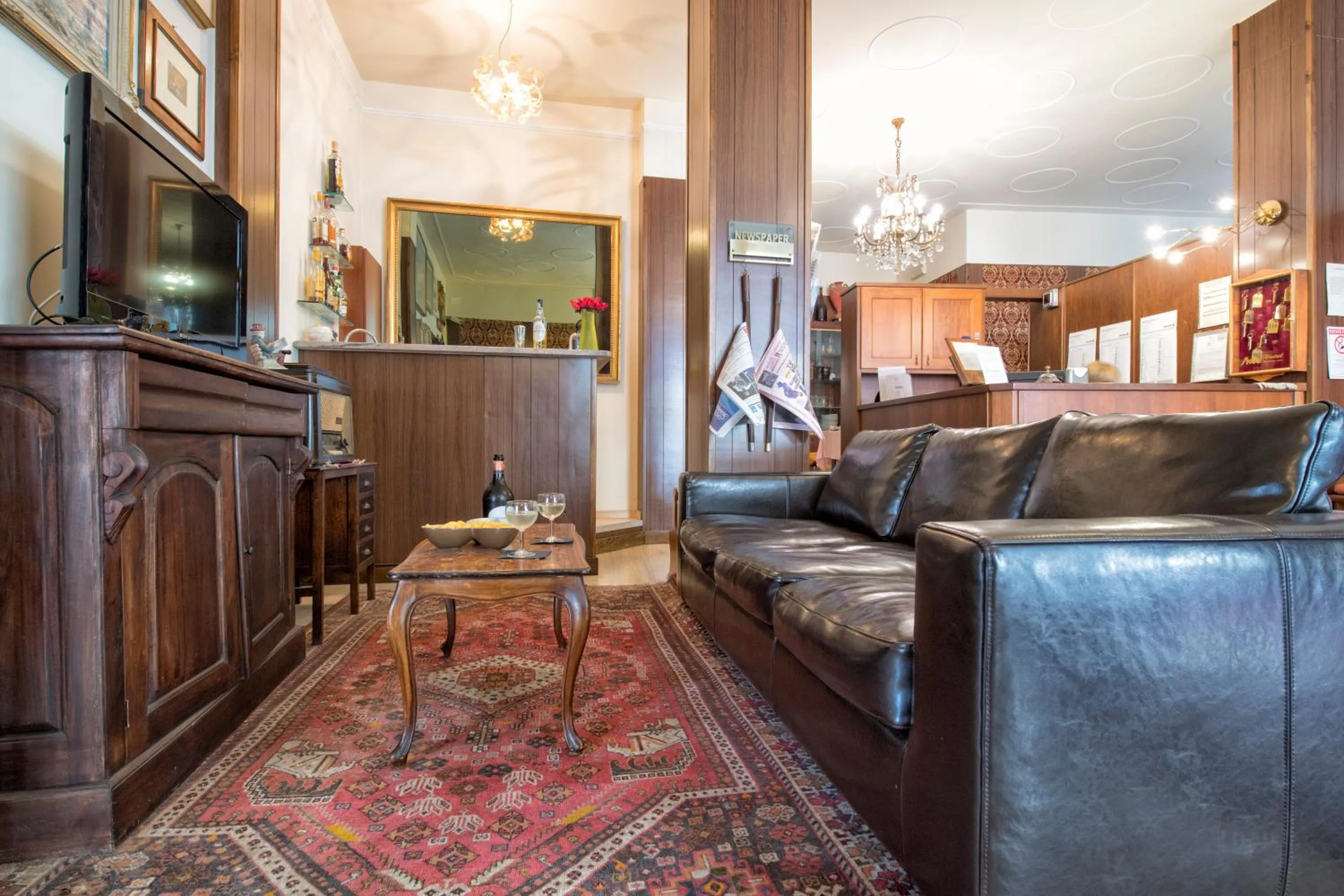 TV and multimedia in Hotel Marisa