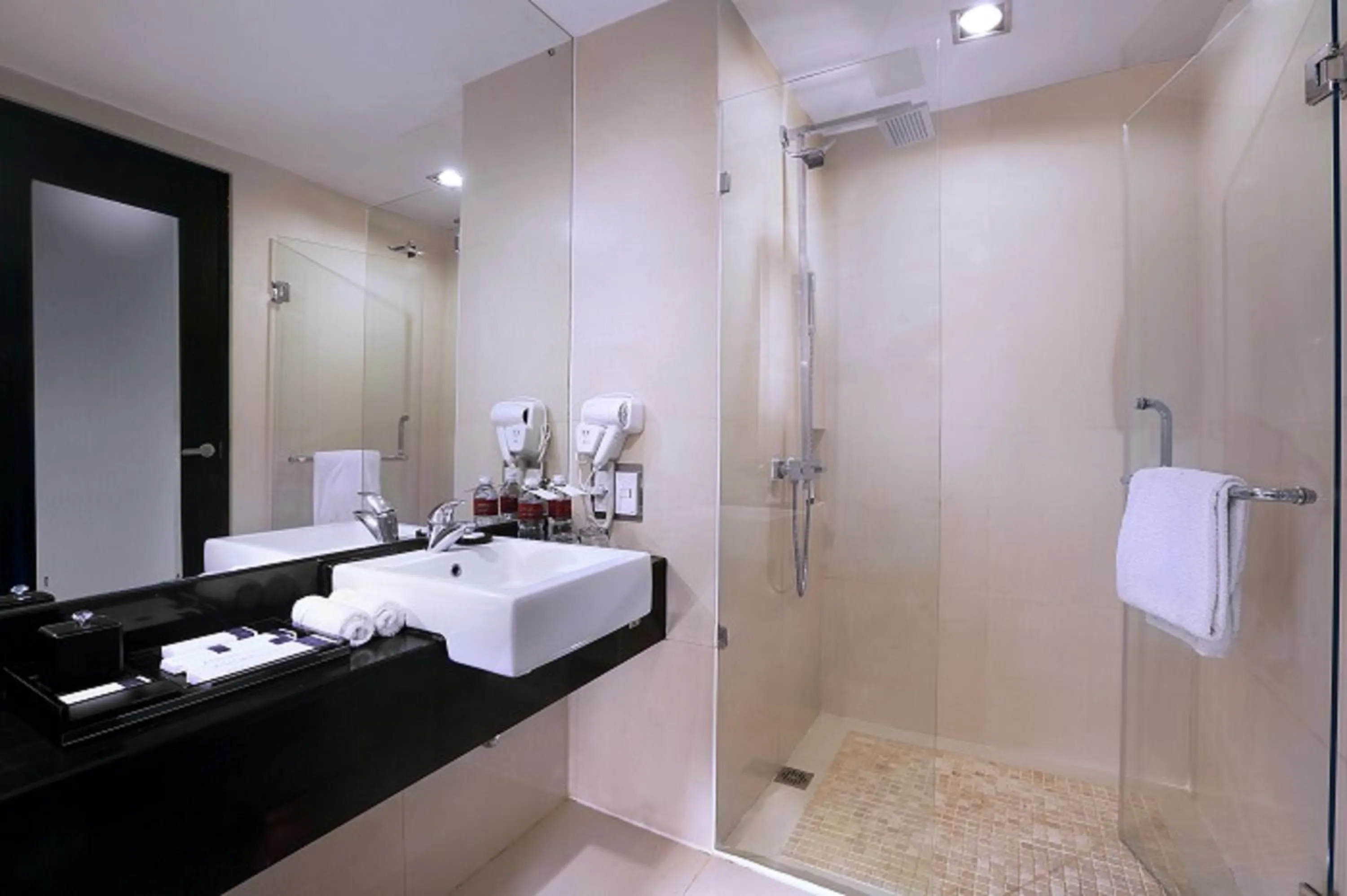 Grand City Hall Hotel & Serviced Residences