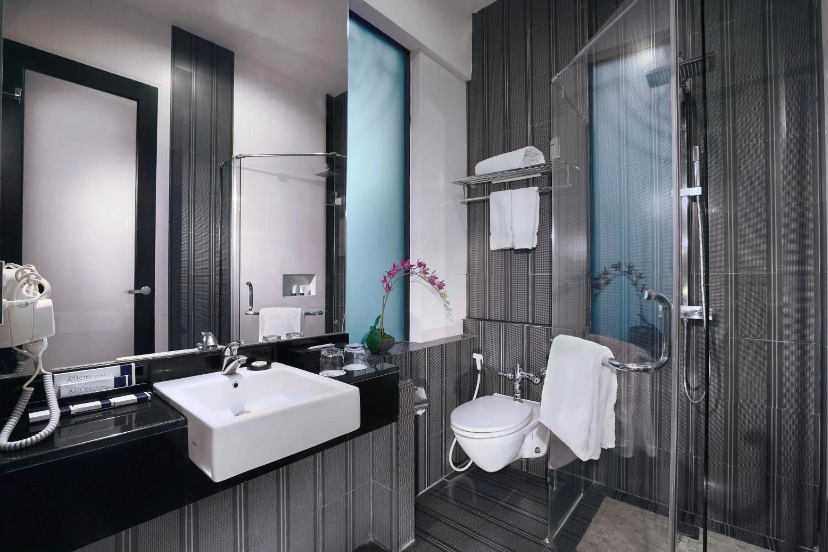 Bathroom in Grand City Hall Hotel & Serviced Residences