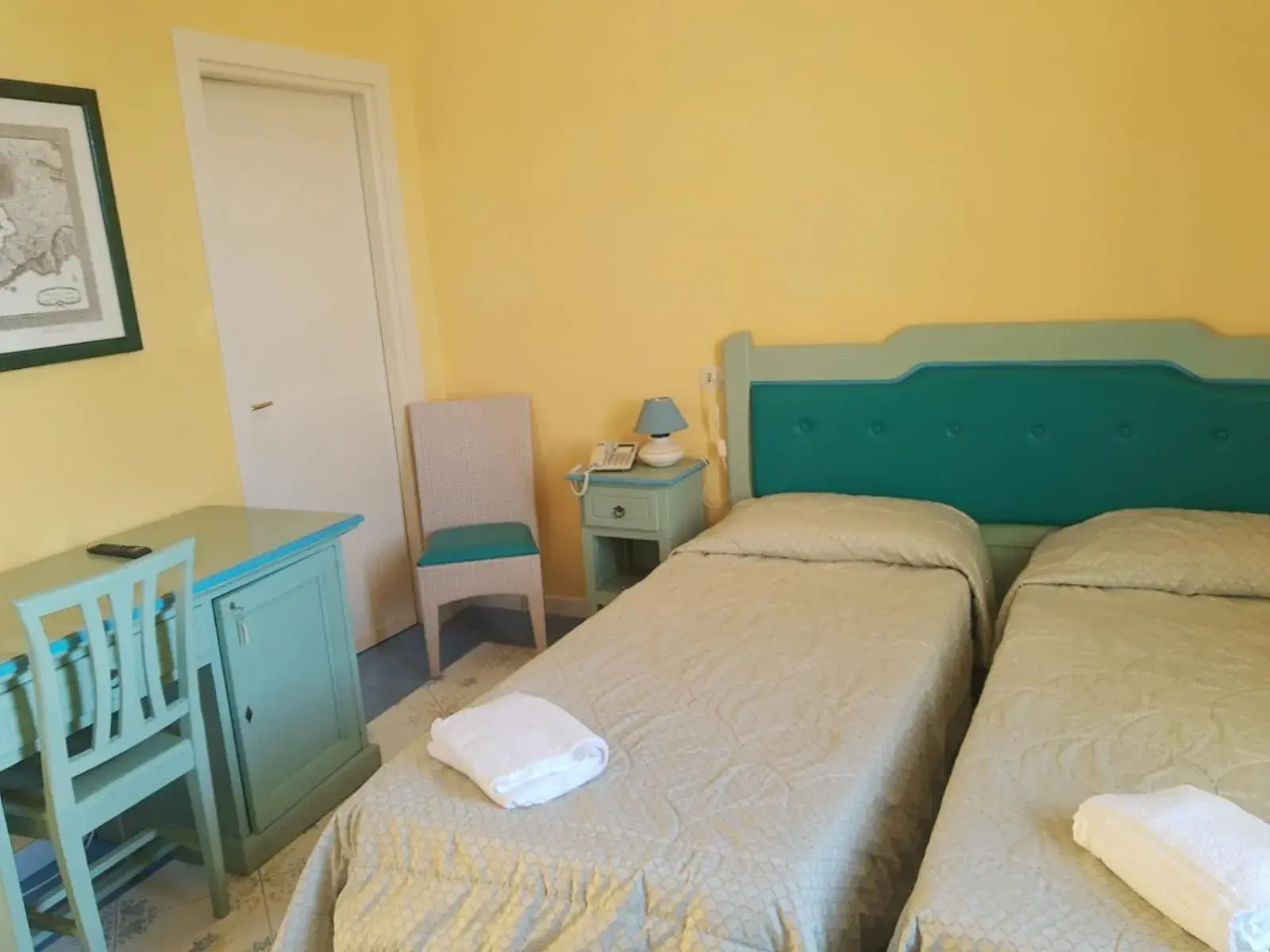 Superior Double or Twin Room - single occupancy in Hotel Savoia Superior Double or Twin Room - single occupancy in Hotel Savoia