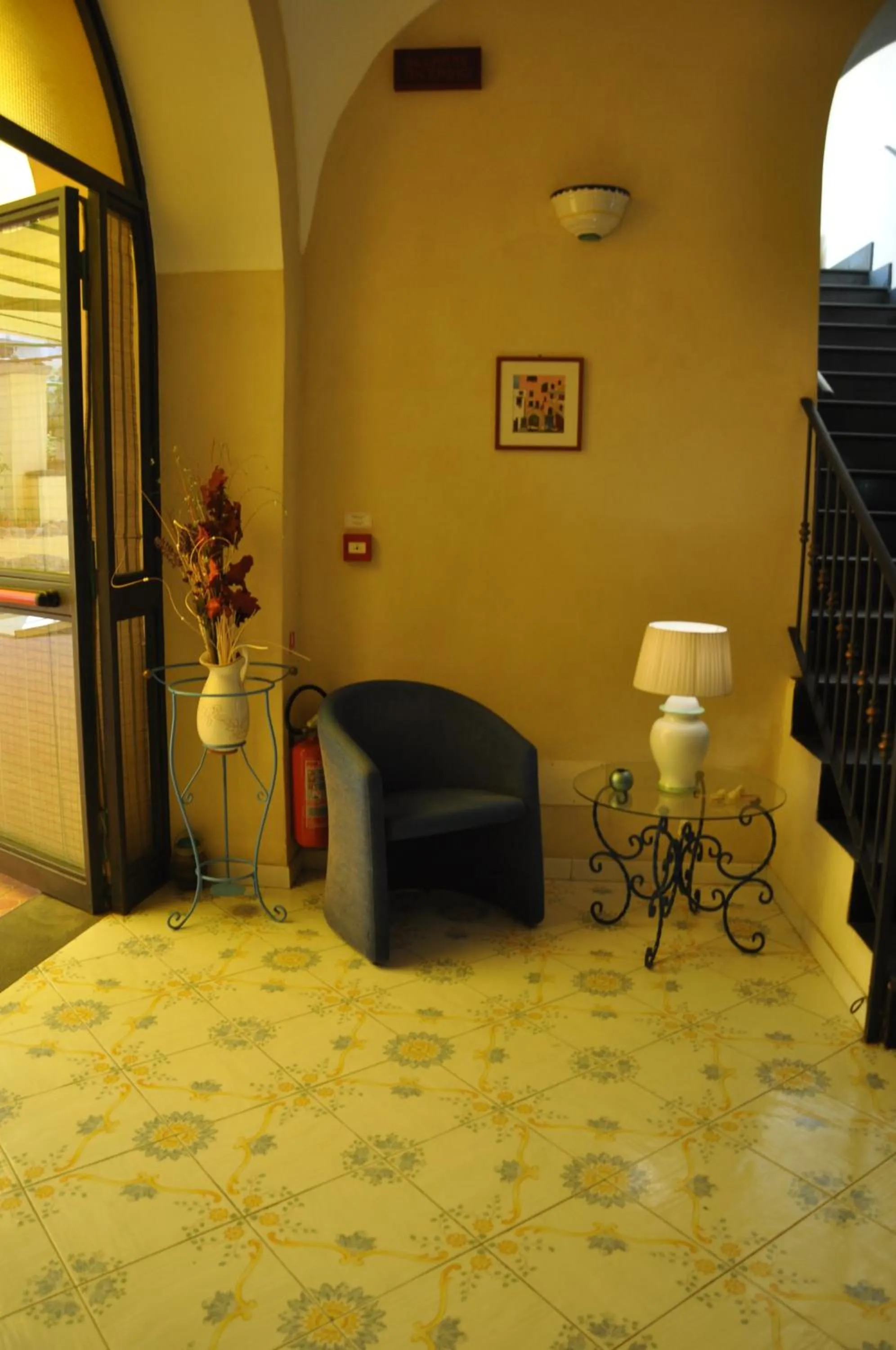 Seating area in Hotel Savoia