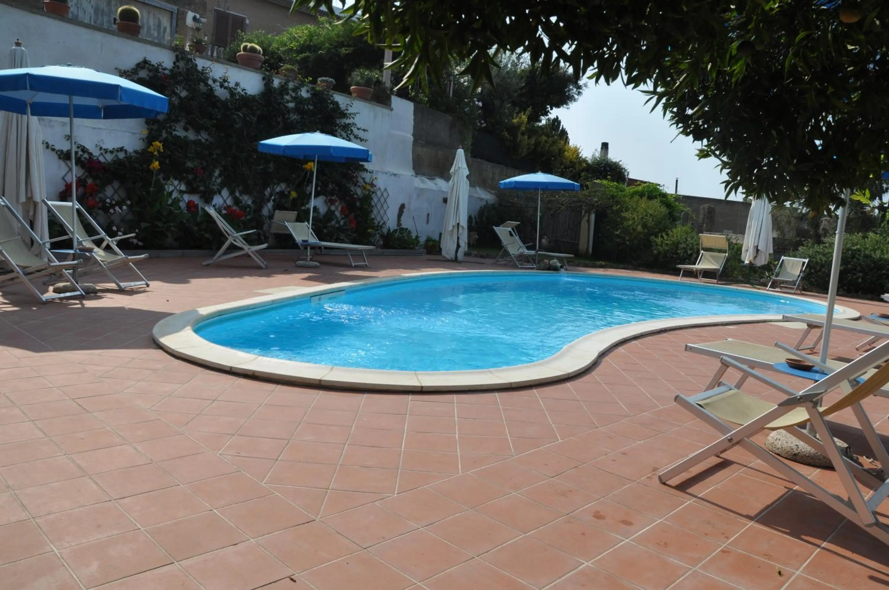 Swimming pool in Hotel Savoia
