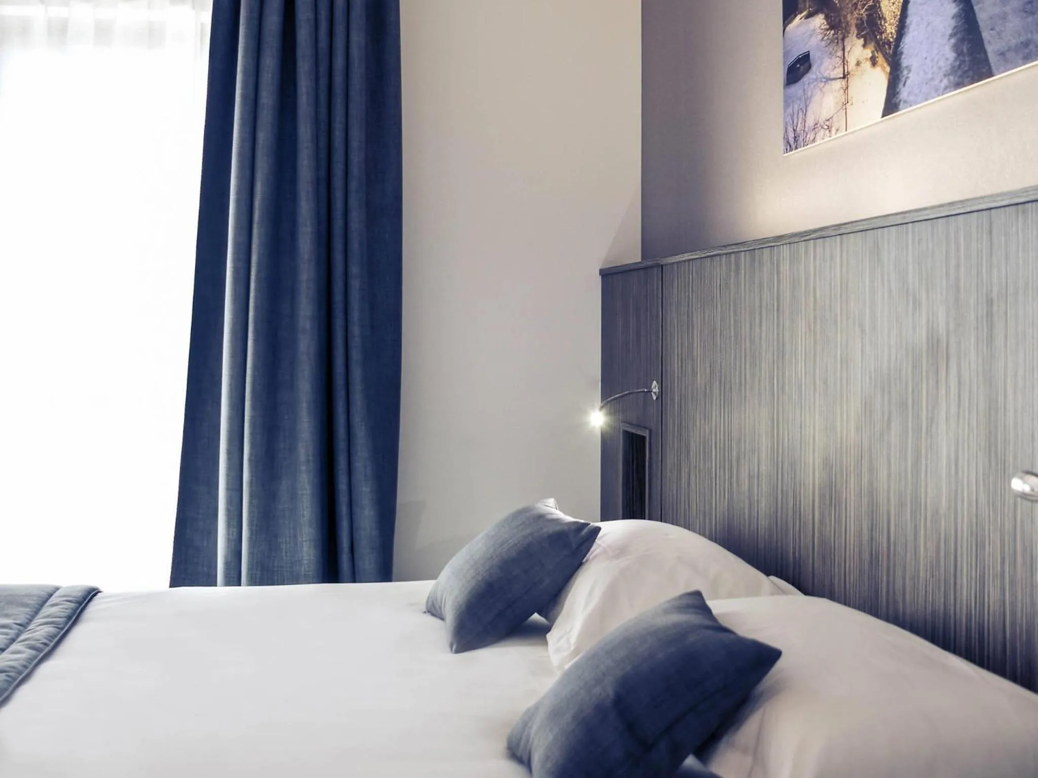 Bedroom, Bed in Mercure Saint Malo Balmoral