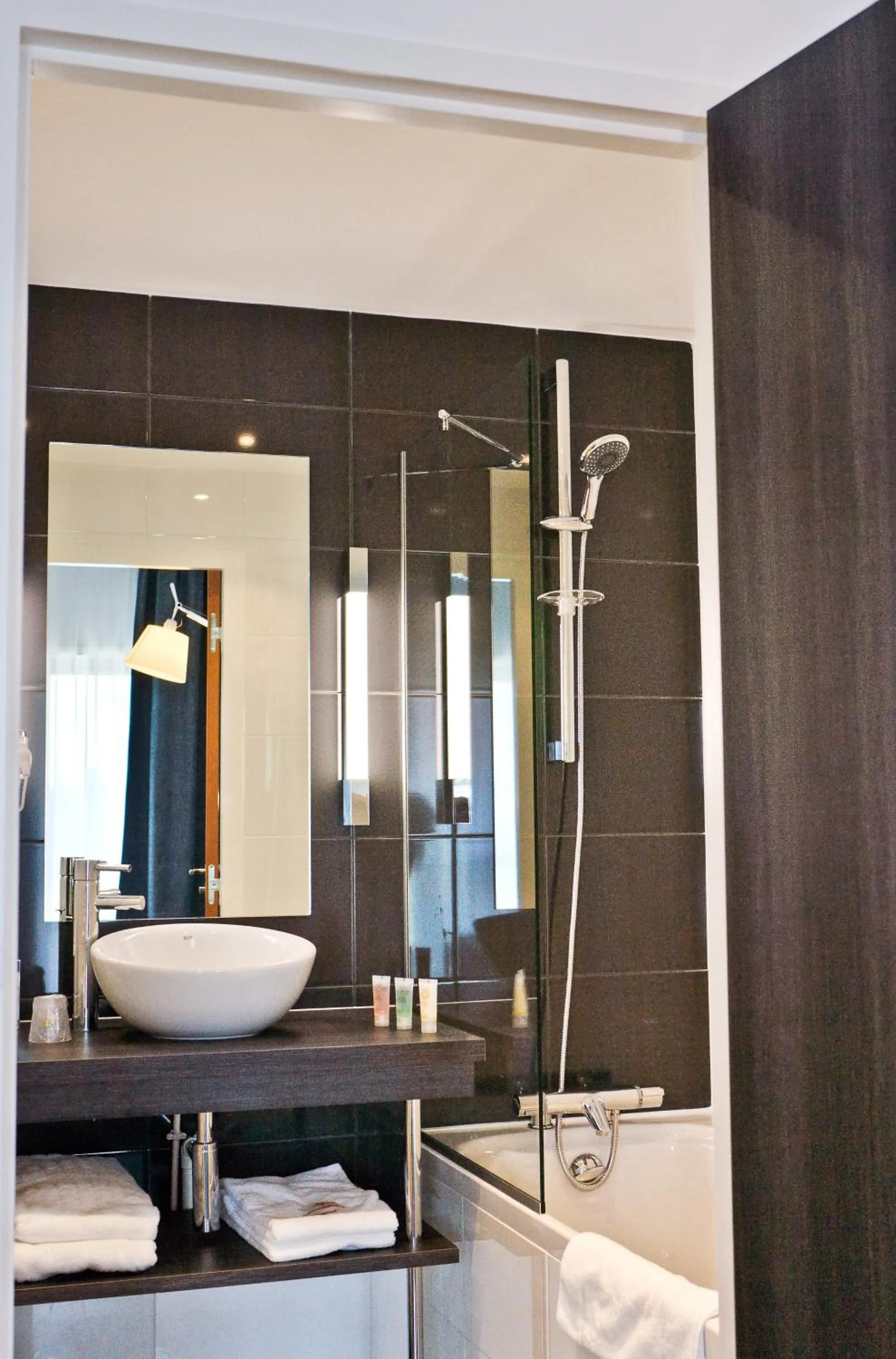 Bathroom in Mercure Saint Malo Balmoral