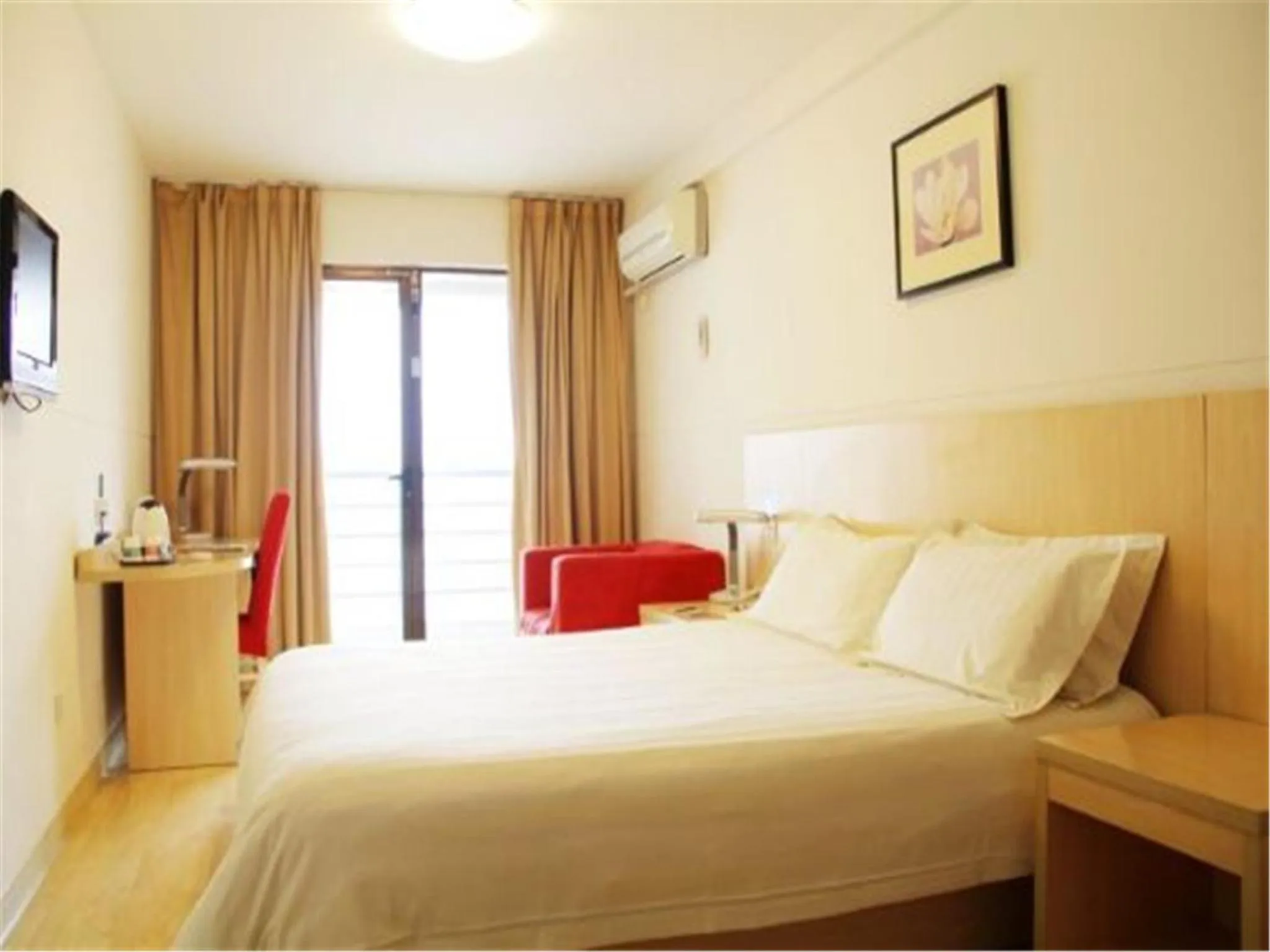 Bed in Jinjiang Inn - Qingdao Zhongshan Road