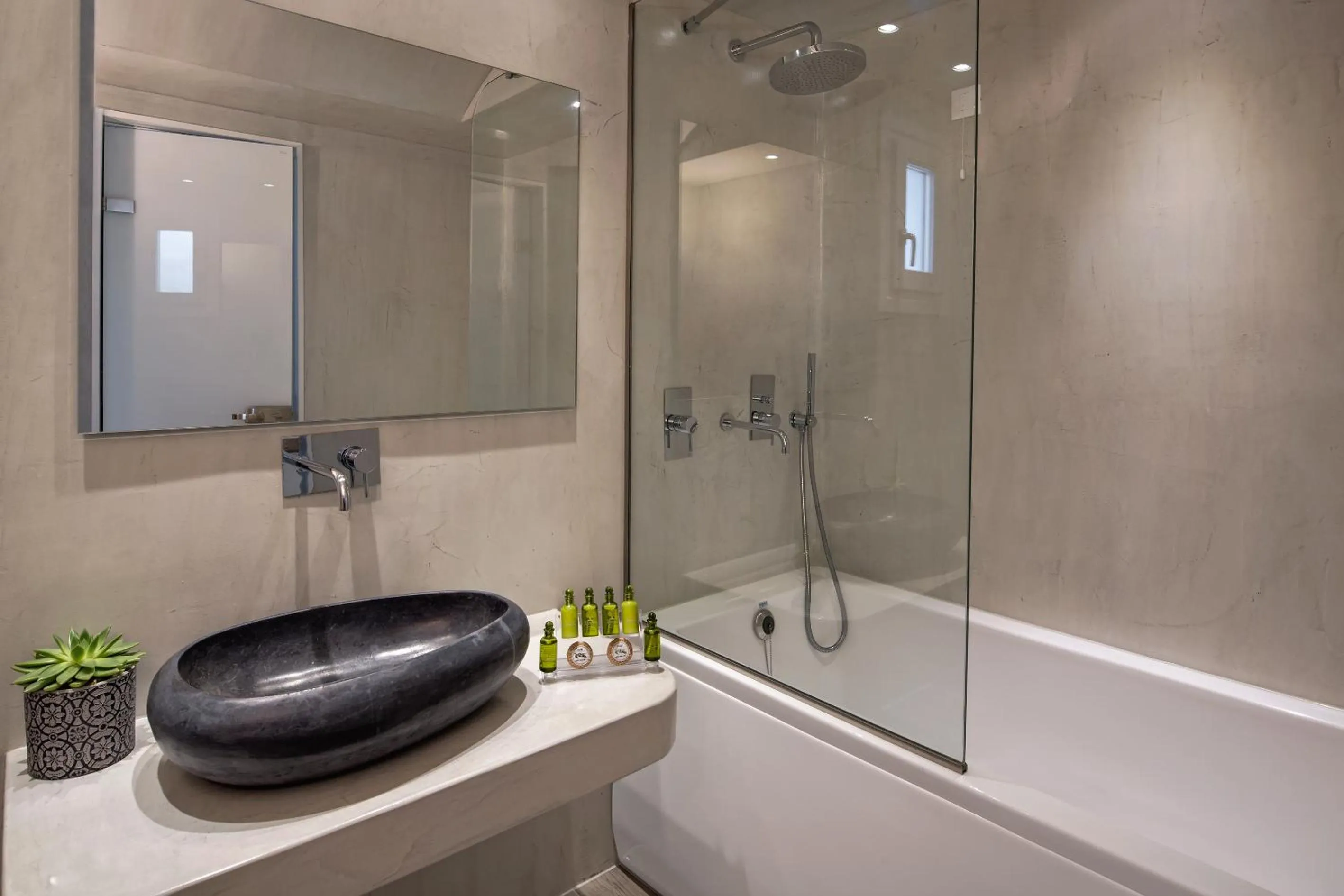 Bathroom in Casa Vitae Suites