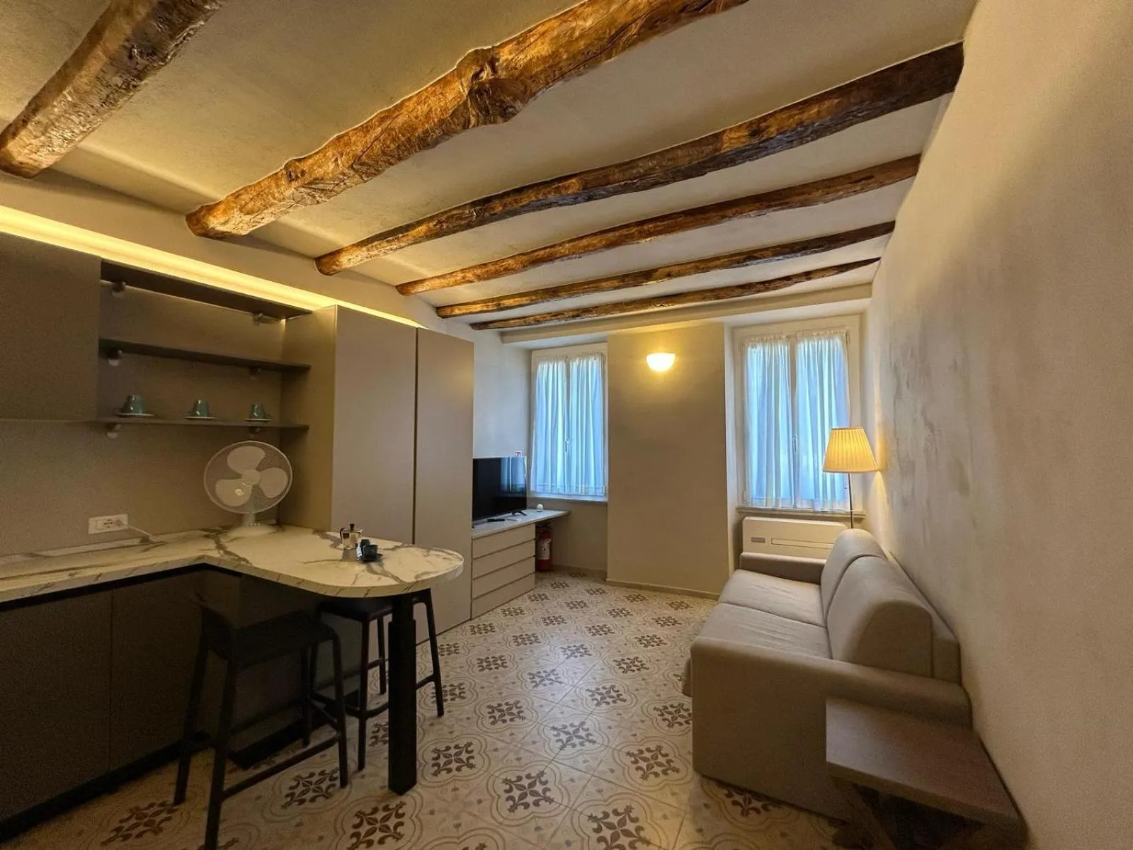 Living room, Bed in Hotel Ariston & Apartments