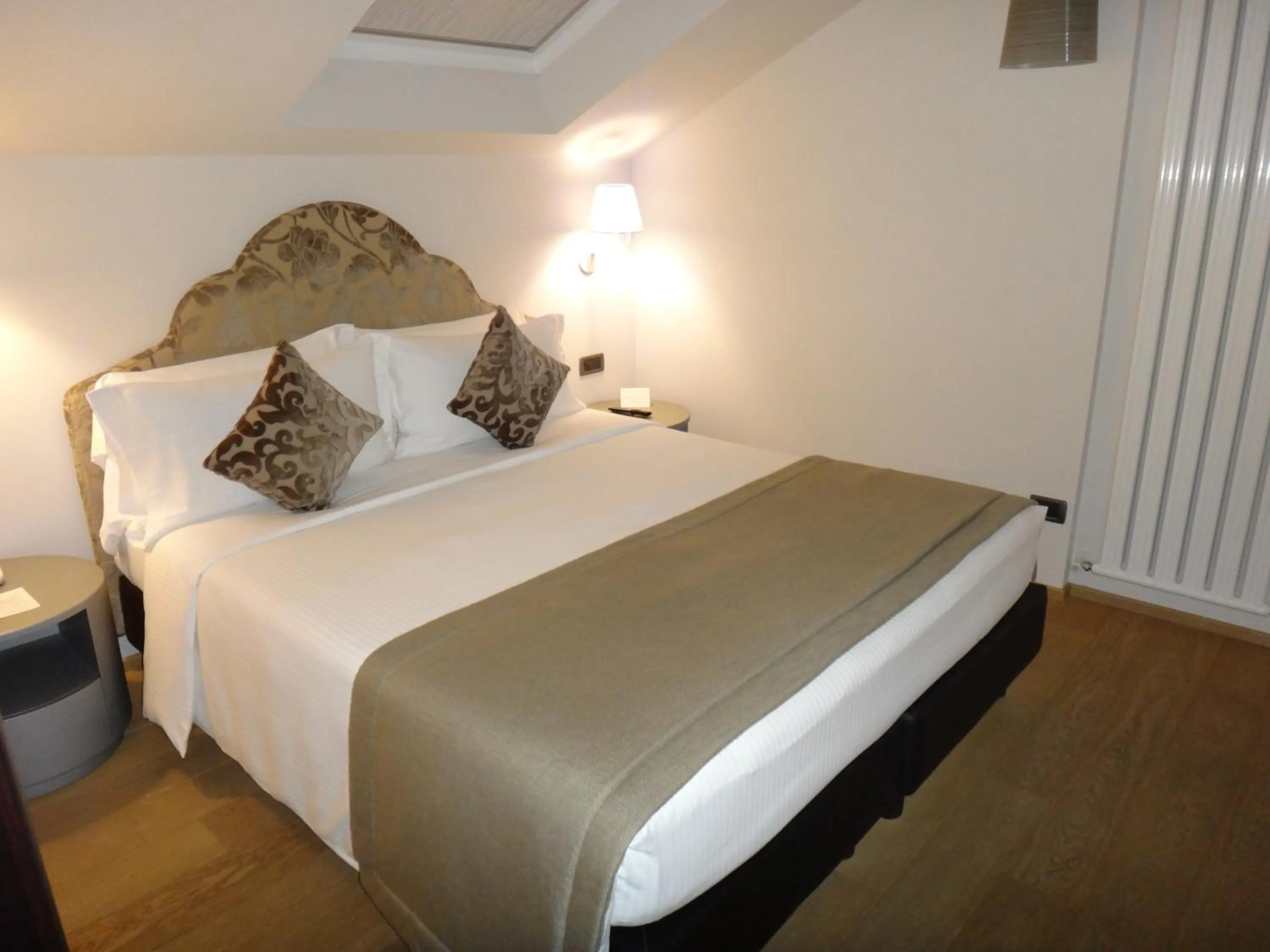 Bedroom, Bed in Hotel Ariston & Apartments